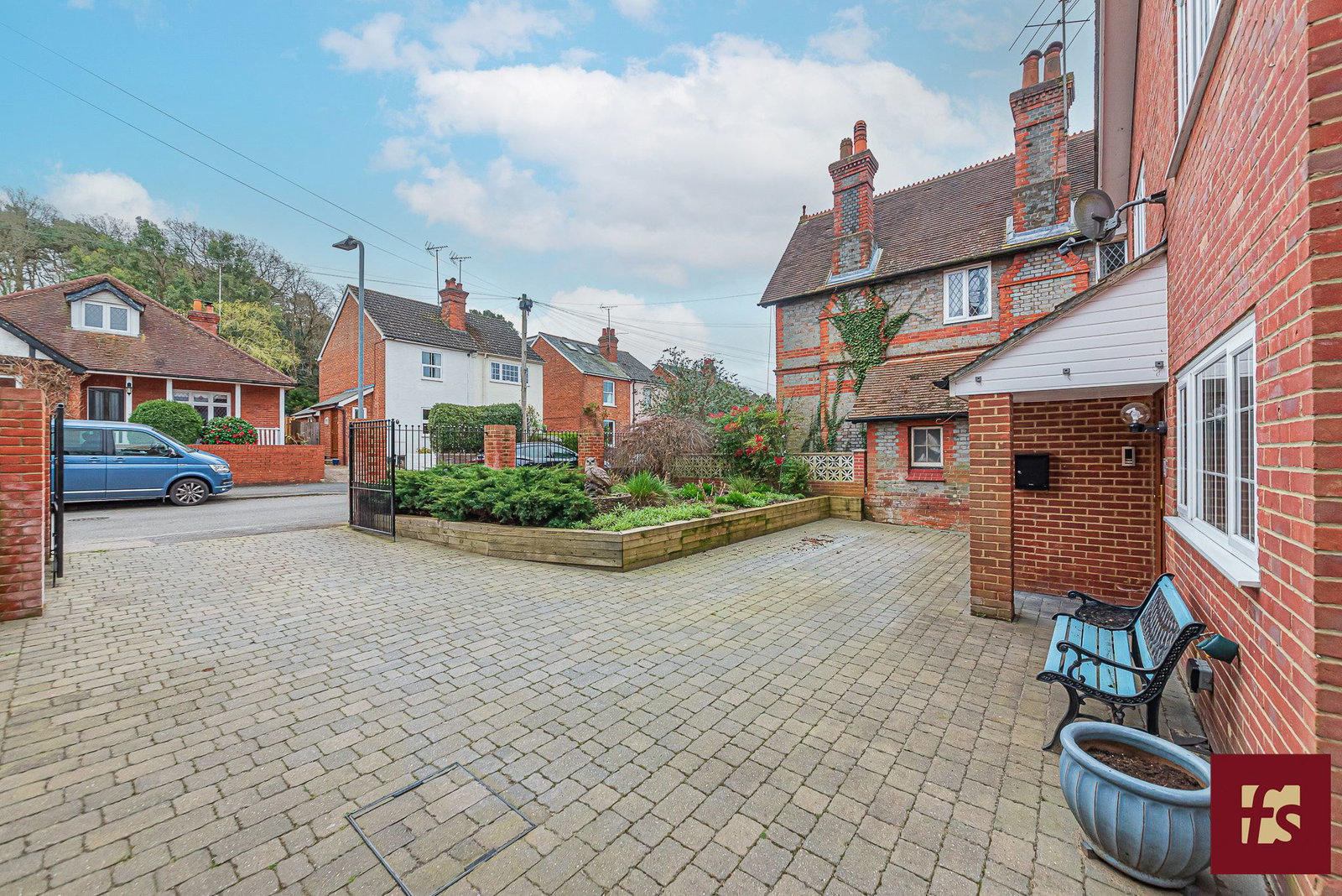 Forest Road, Crowthorne, Berkshire RG45 7EH, photo 12