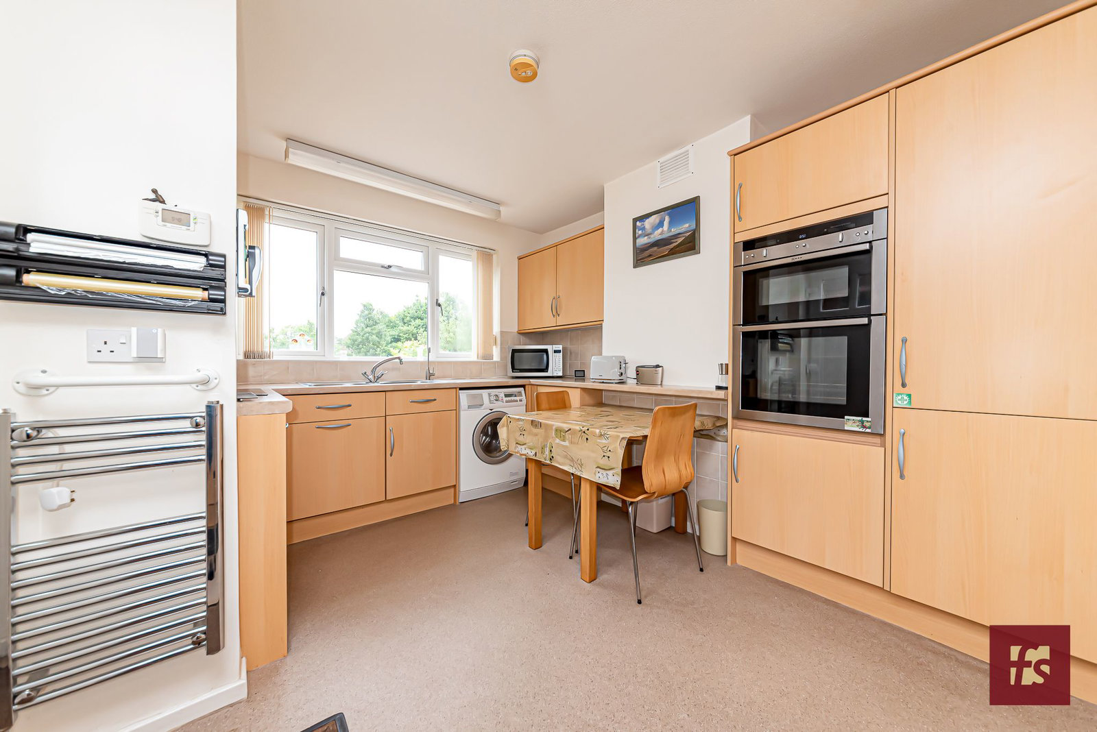 Heath Hill Road South, Crowthorne, RG45 7BW, photo 7