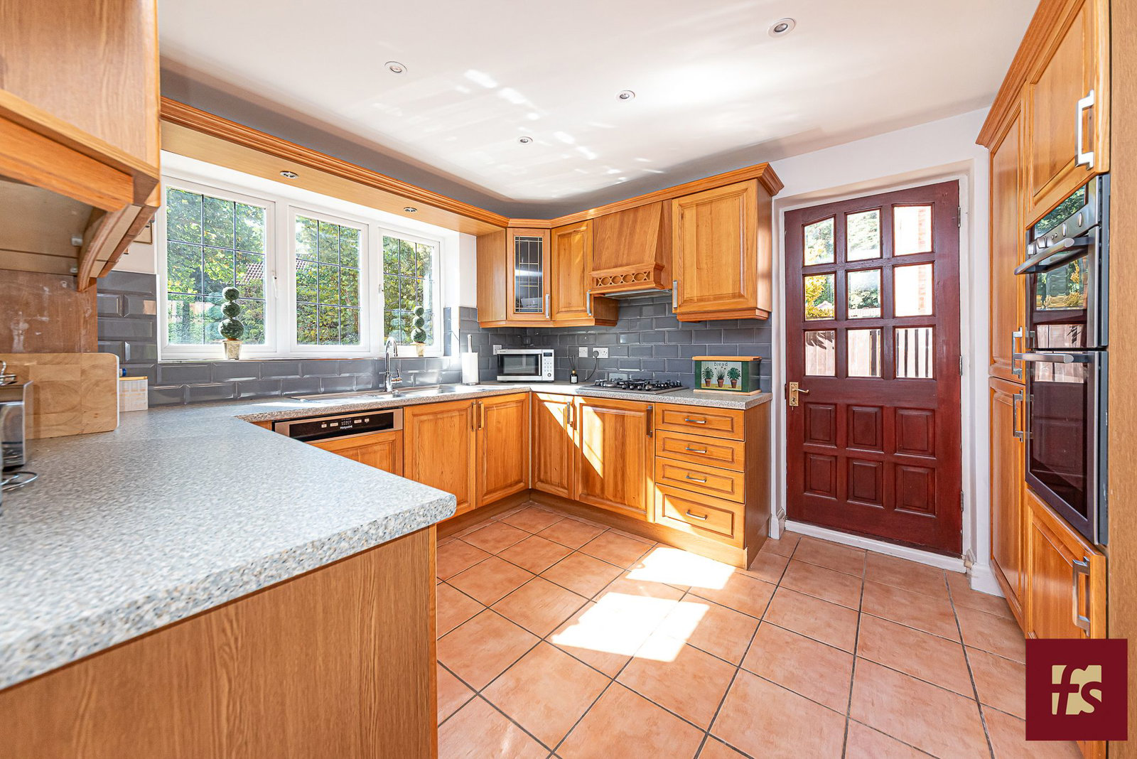 Holmbury Avenue, Crowthorne, RG45 6TQ, photo 6