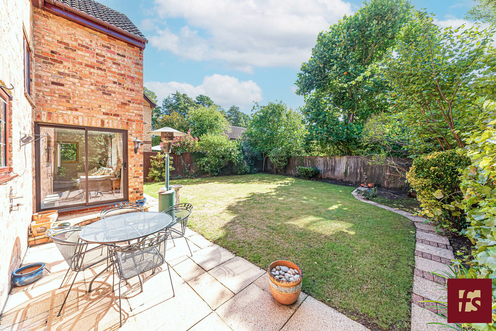 Holmbury Avenue, Crowthorne, RG45 6TQ, photo 17
