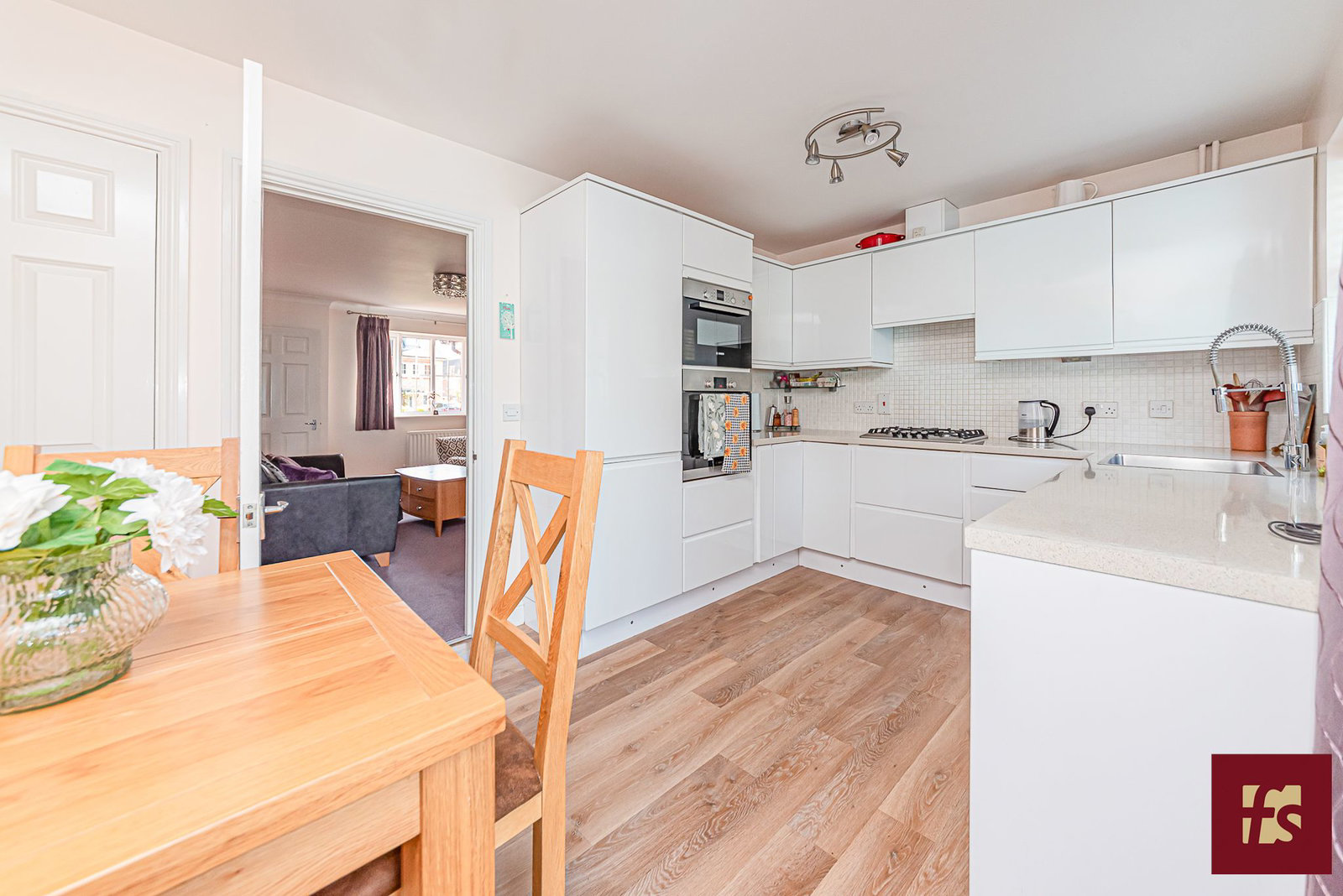 Alford Close, Sandhurst, Berkshire GU47 8DX, photo 2