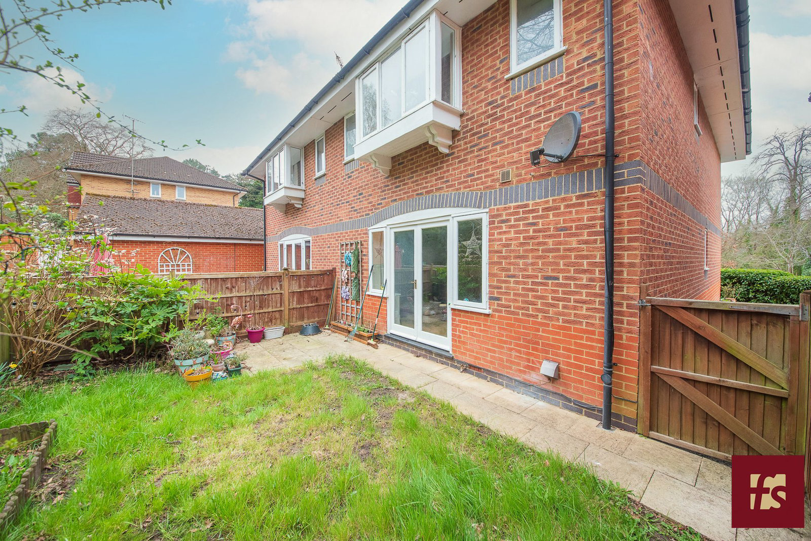 Masefield Gardens, Crowthorne, Berkshire, photo 18