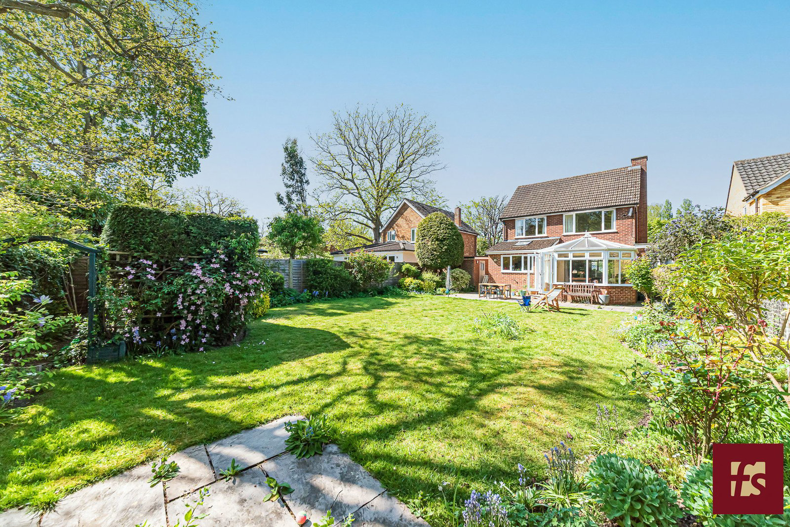 Hillary Drive, Crowthorne, Berkshire RG45 6QE, photo 3