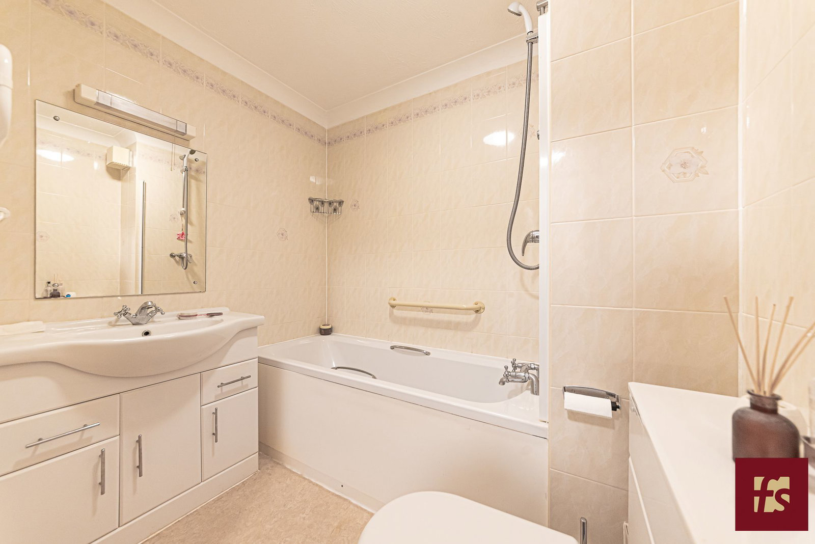 Warner Court, Yorktown Road, Sandhurst, Berkshire GU47 0PH, photo 14