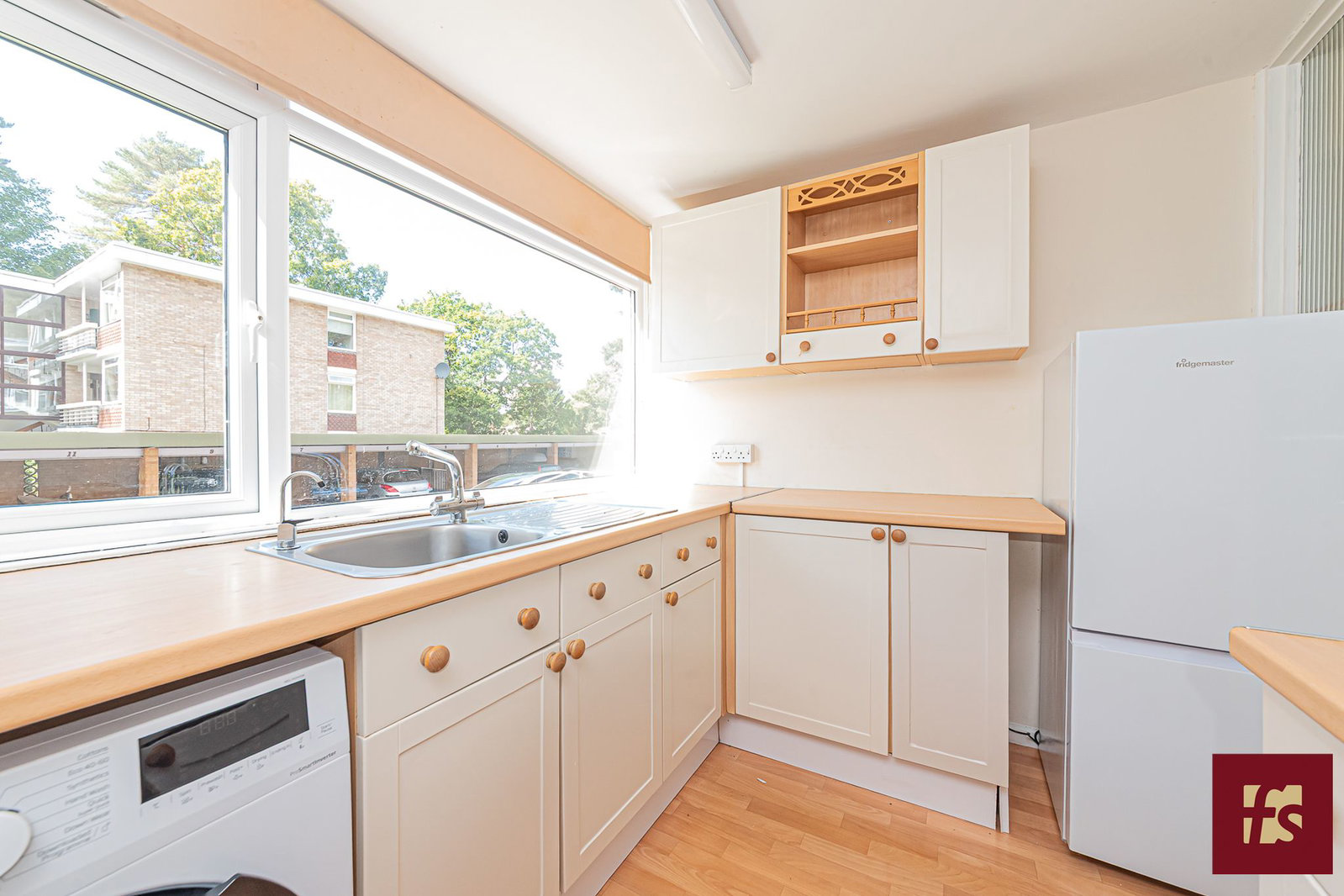 Wulwyn Court, Linkway, Crowthorne, Berkshire, RG45 6ET, photo 2
