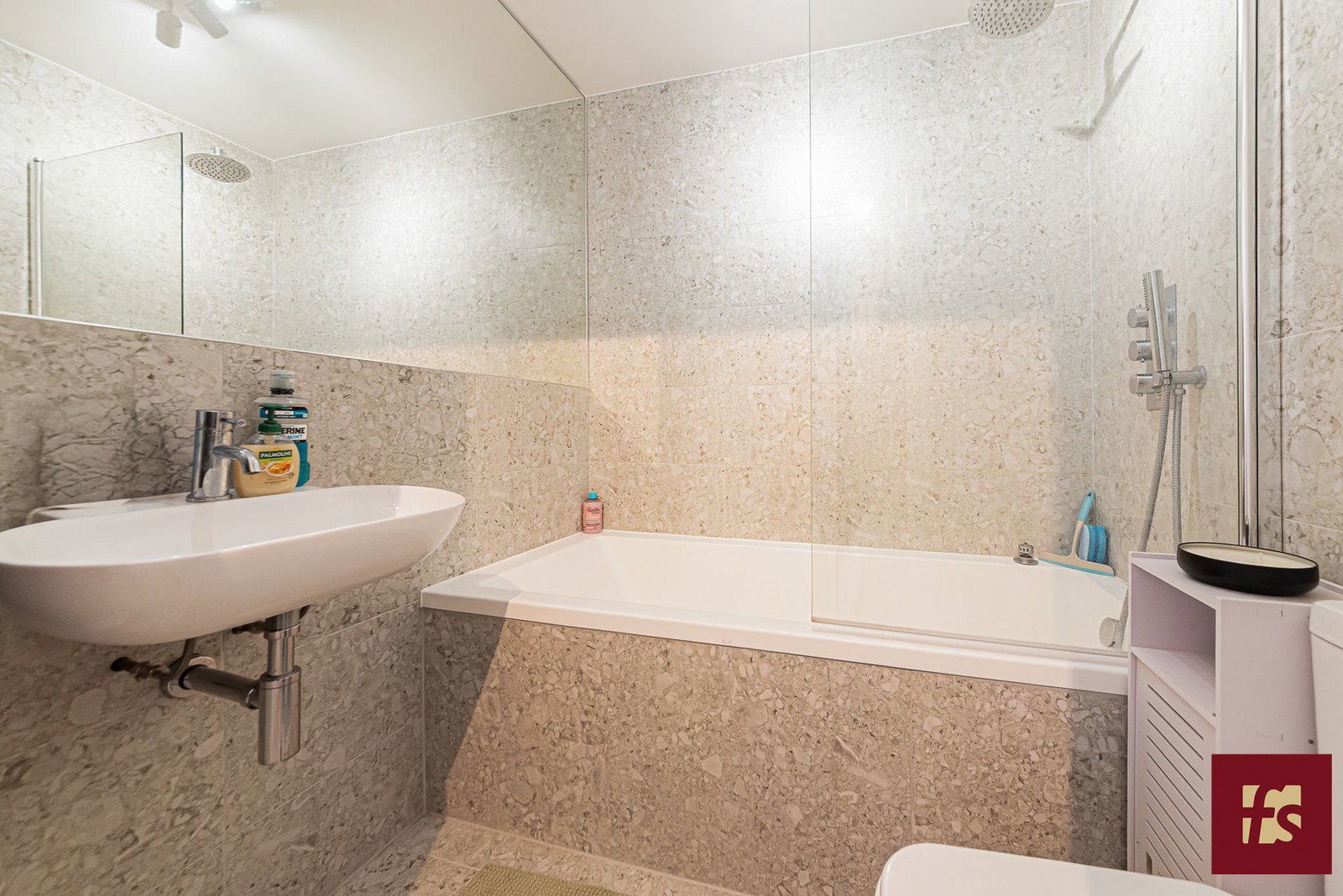Manhattan Lofts, High Street, Crowthorne, RG45 7AY, photo 9