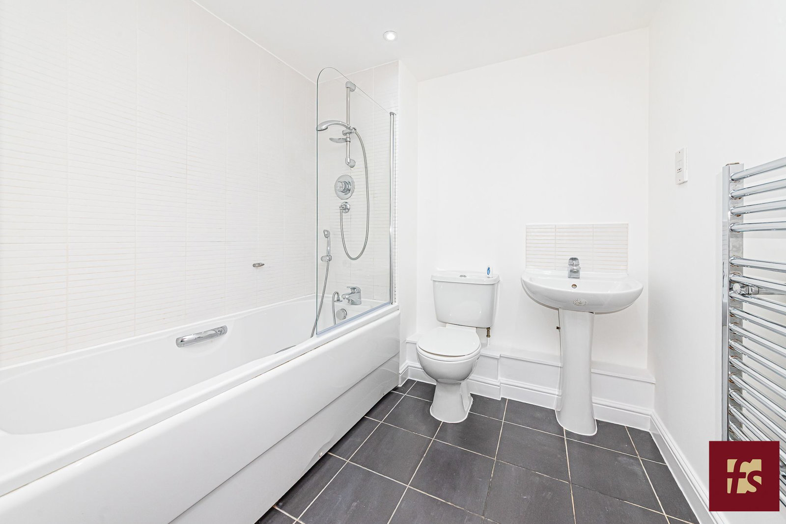 Heath Hill Road South, Crowthorne, Berkshire RG45 7BH, photo 16