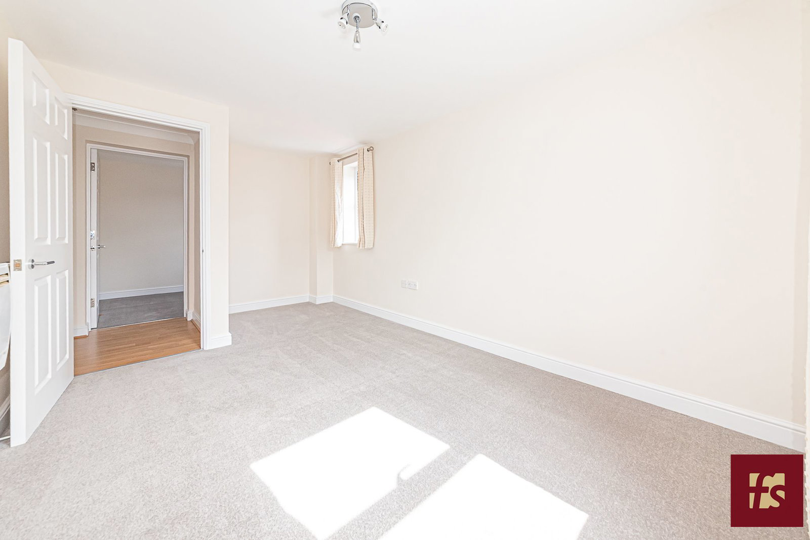 Heath Hill Road South, Crowthorne, Berkshire RG45 7BH, photo 13