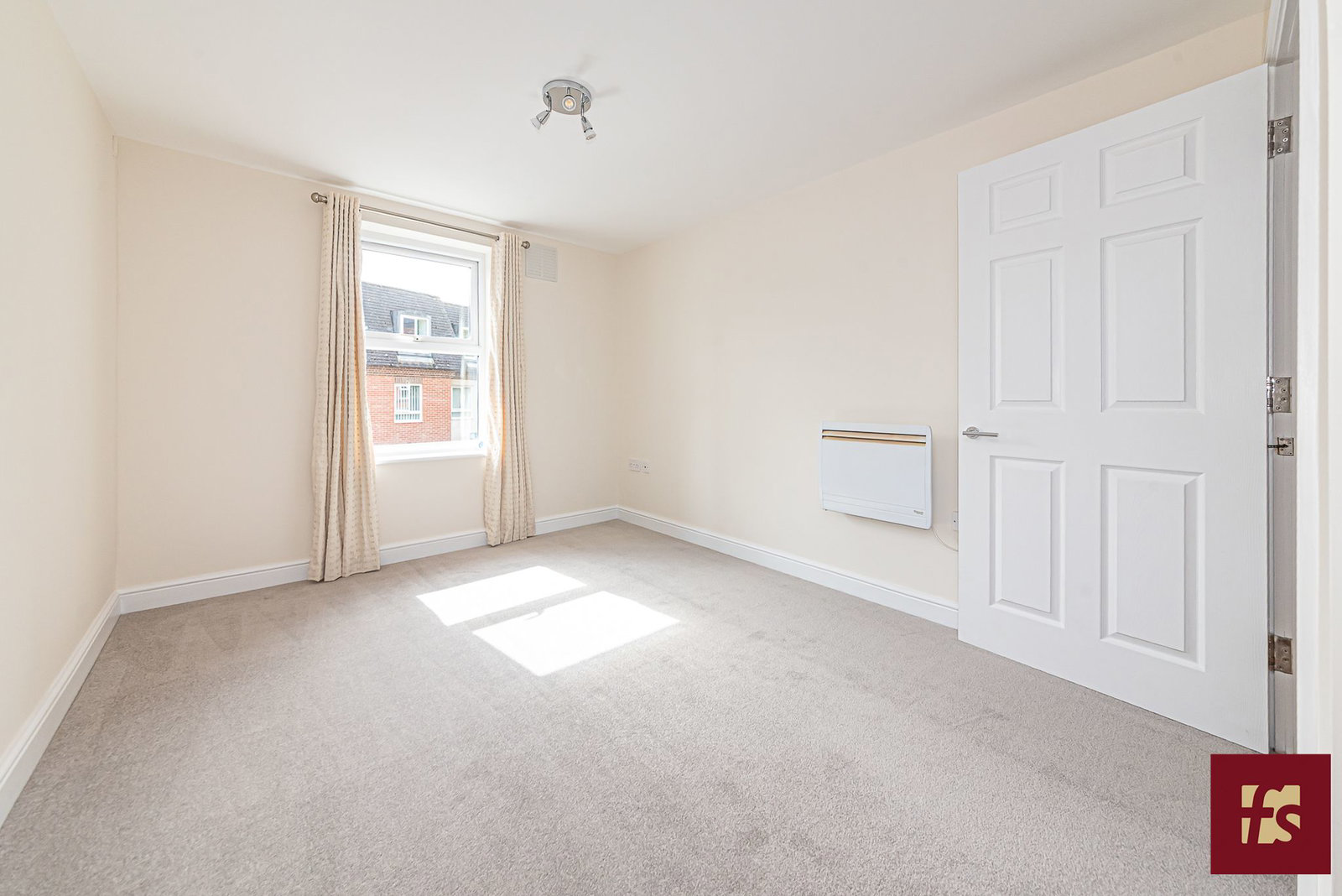 Heath Hill Road South, Crowthorne, Berkshire RG45 7BH, photo 10