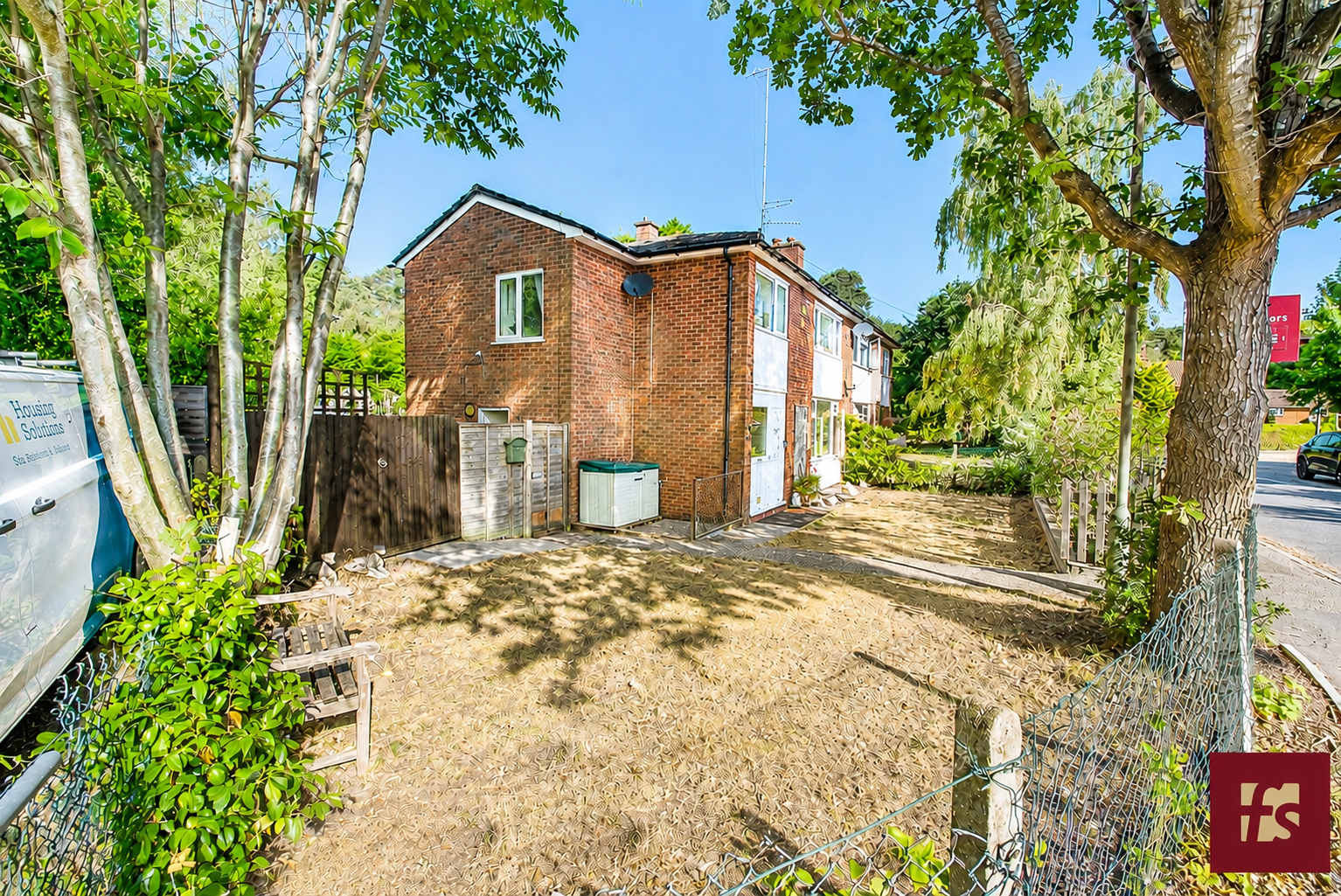 Cricket Field Grove, Crowthorne, Berkshire RG45 7ES