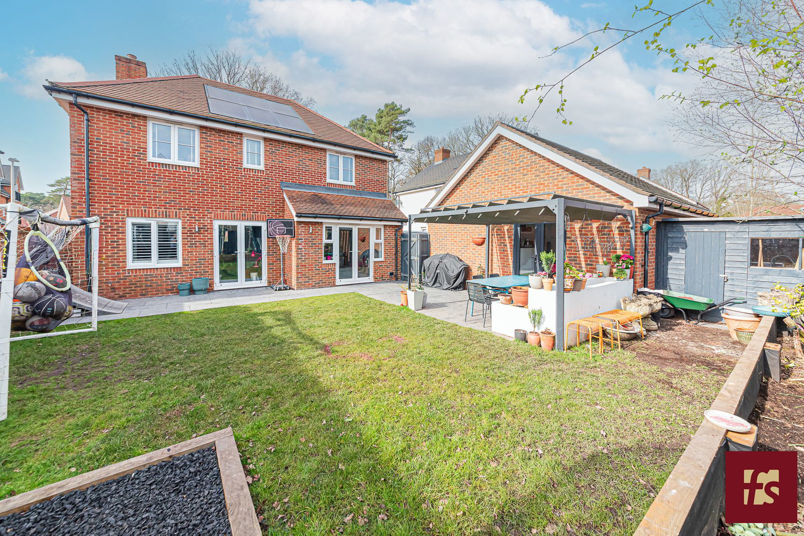Swords Drive, Crowthorne, RG45 6GS, photo 24