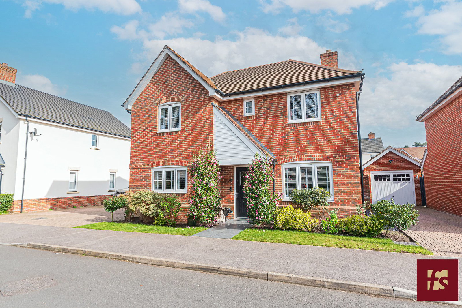 Swords Drive, Crowthorne, RG45 6GS, photo 25