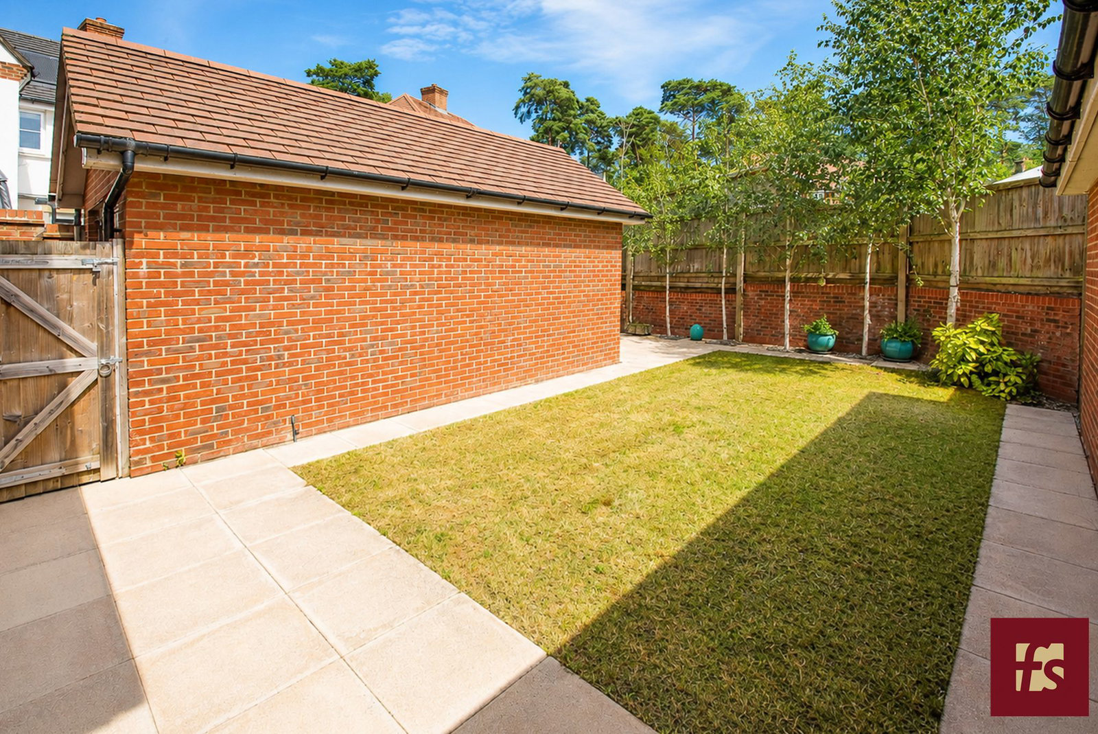 Dashers Close, Crowthorne, Berkshire RG45 6GX, photo 13