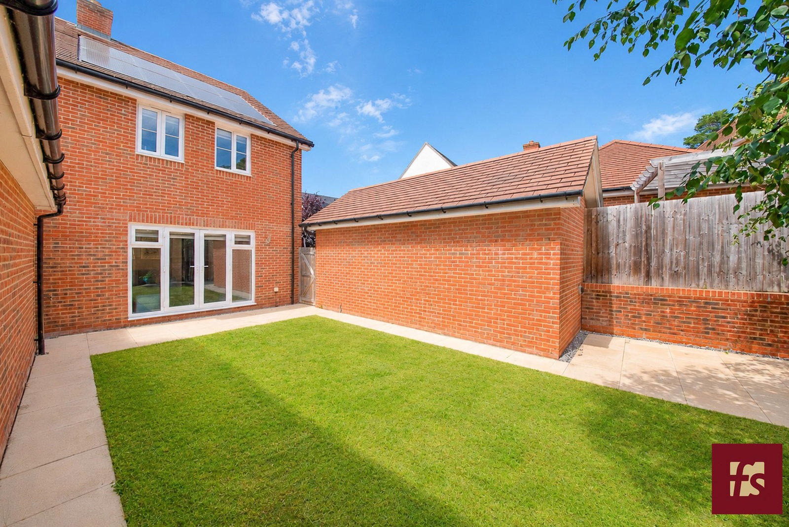 Dashers Close, Crowthorne, Berkshire RG45 6GX, photo 15