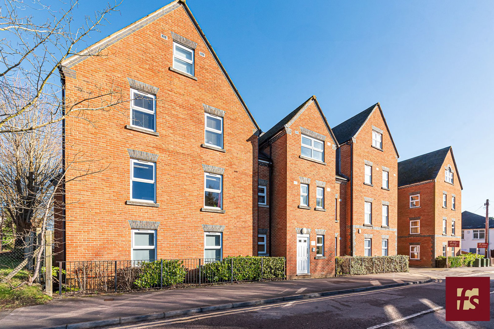 Heath Hill Road South, Crowthorne, RG45 7BH