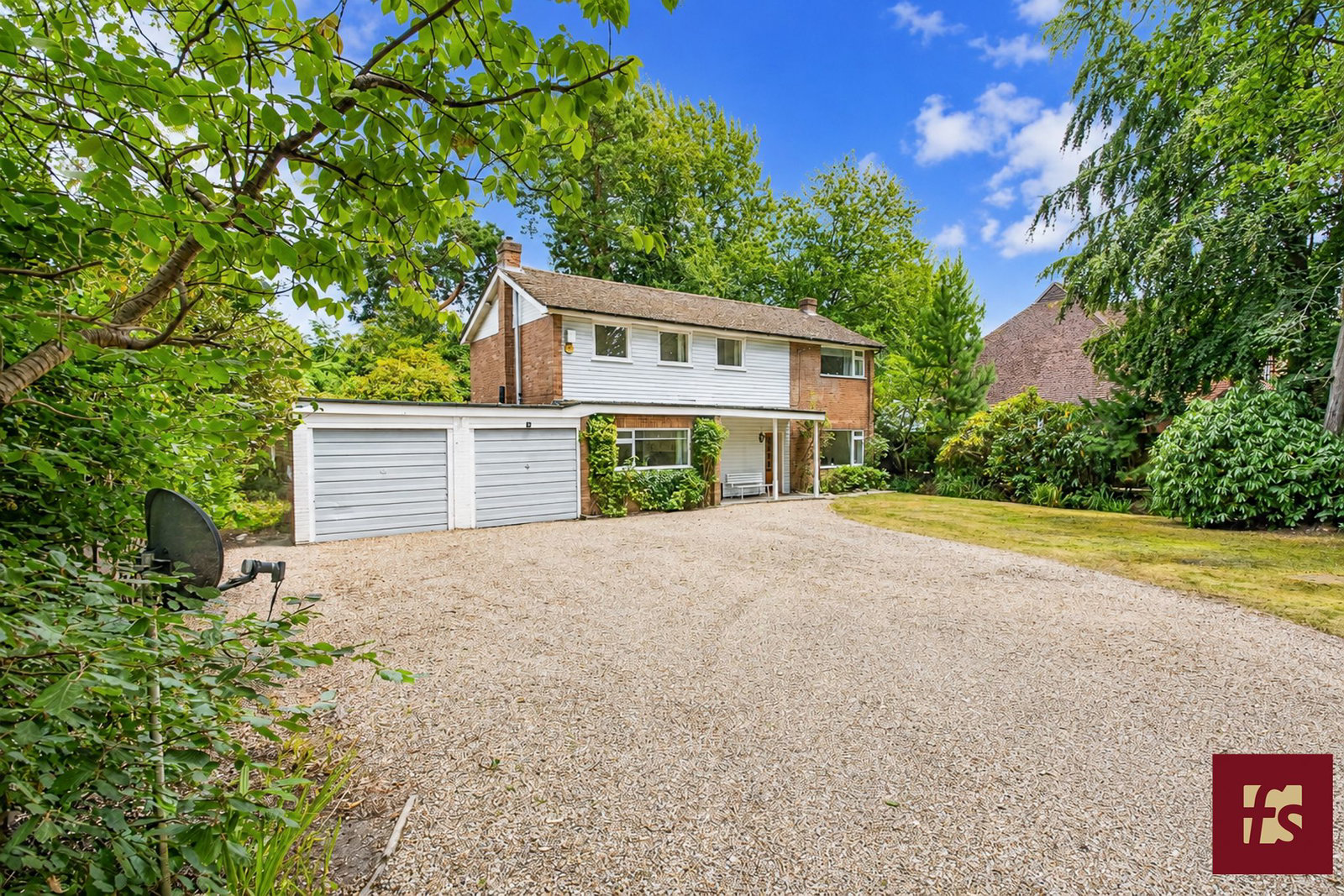 Lower Wokingham Road, Crowthorne, RG45 6DA