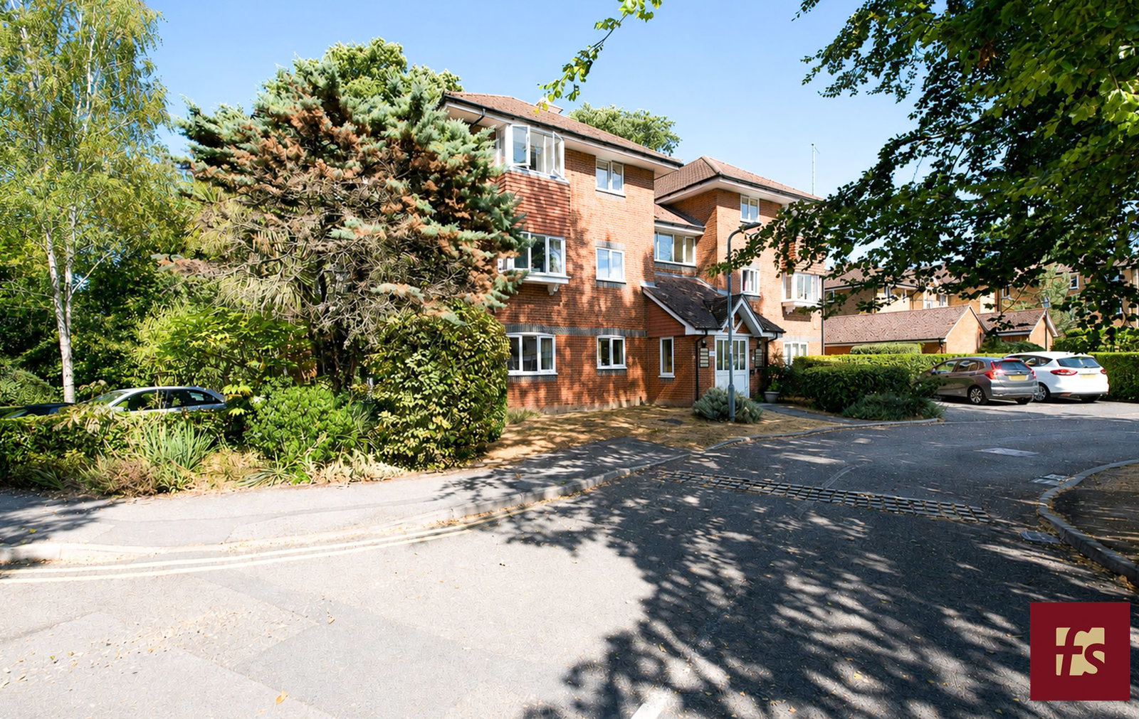 Masefield Gardens, Crowthorne, Berkshire, RG45 7QS, photo 5