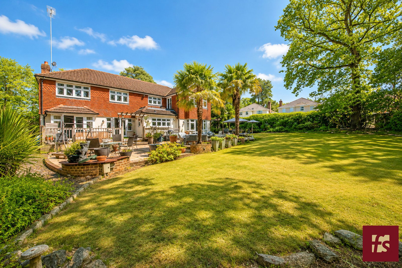 Ravenswood Avenue, Crowthorne, Berkshire RG45 6AX, photo 22