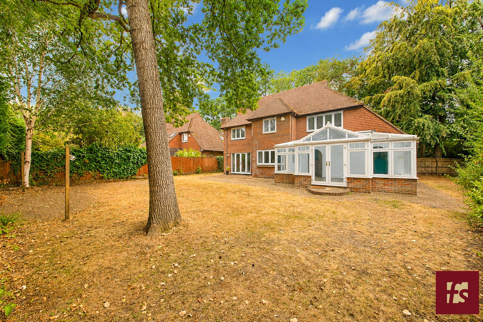 Mulberry House, Lower Wokingham Road, Crowthorne, photo 2