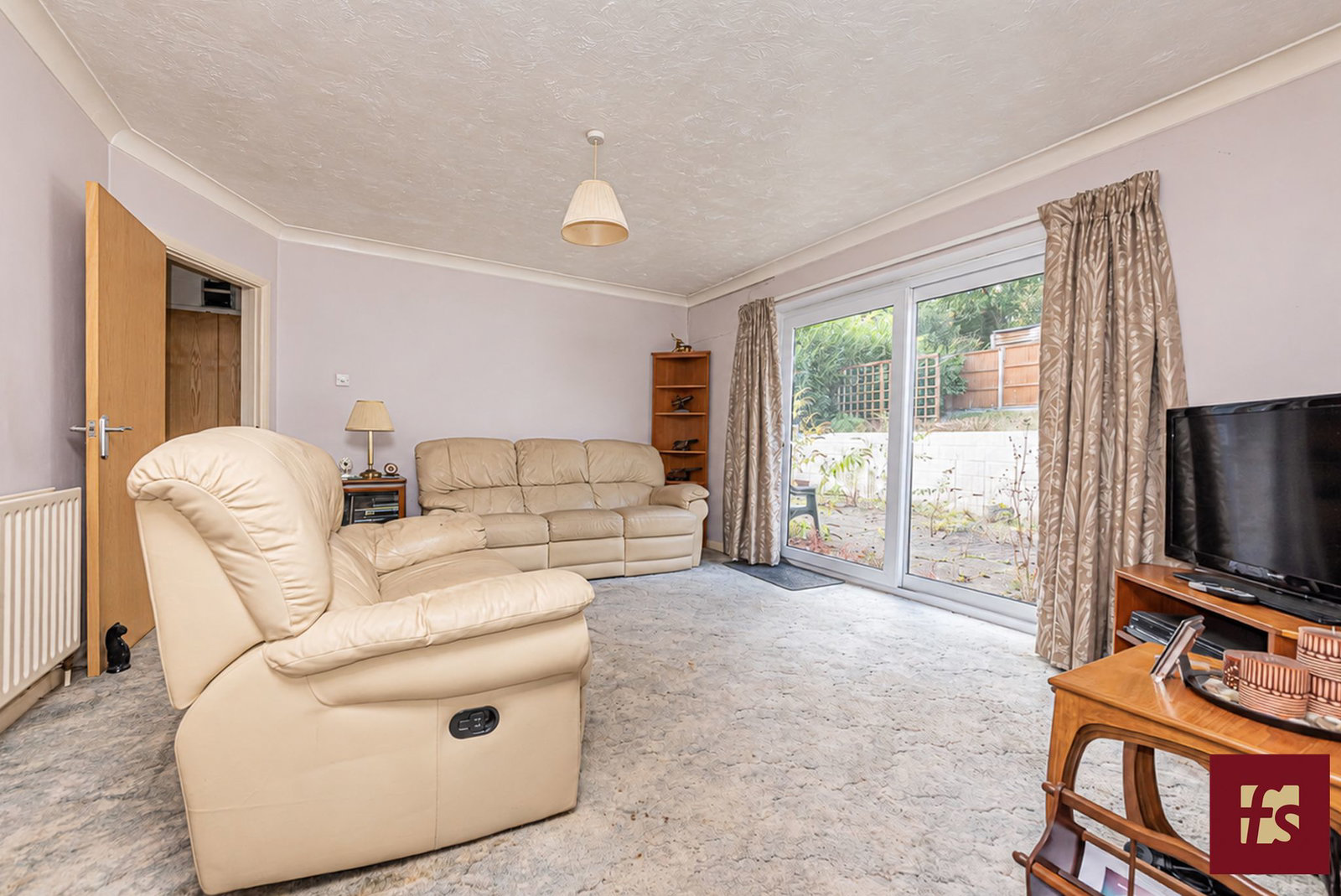 Broom Acres, Sandhurst, Berkshire GU47 8PW, photo 2