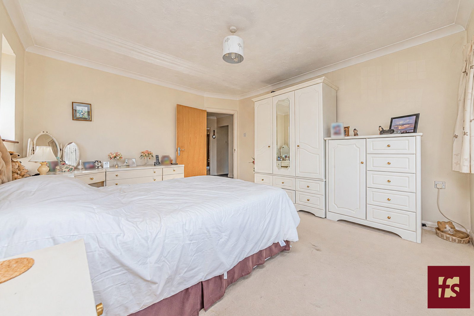 Broom Acres, Sandhurst, Berkshire GU47 8PW, photo 12