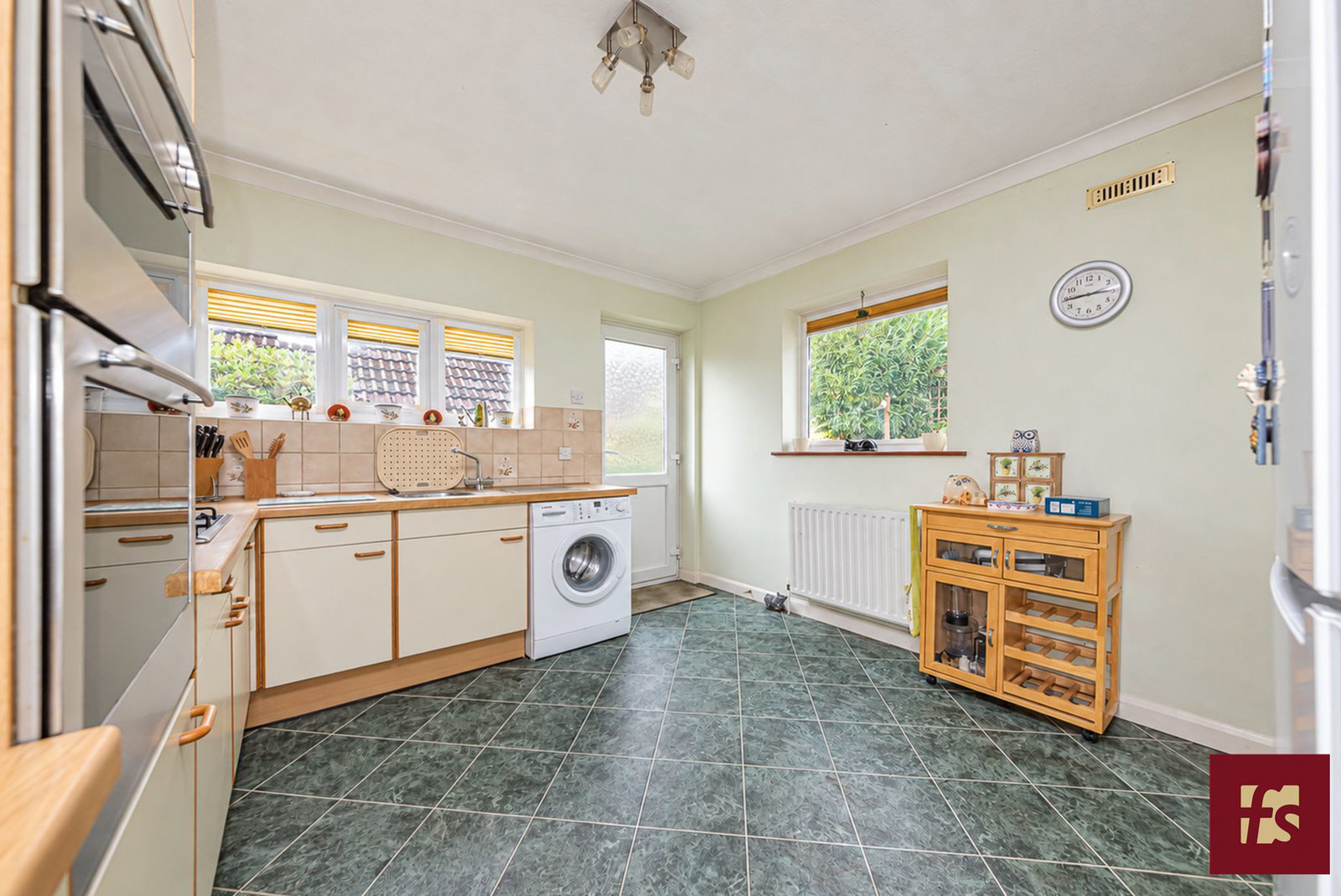 Broom Acres, Sandhurst, Berkshire GU47 8PW, photo 8