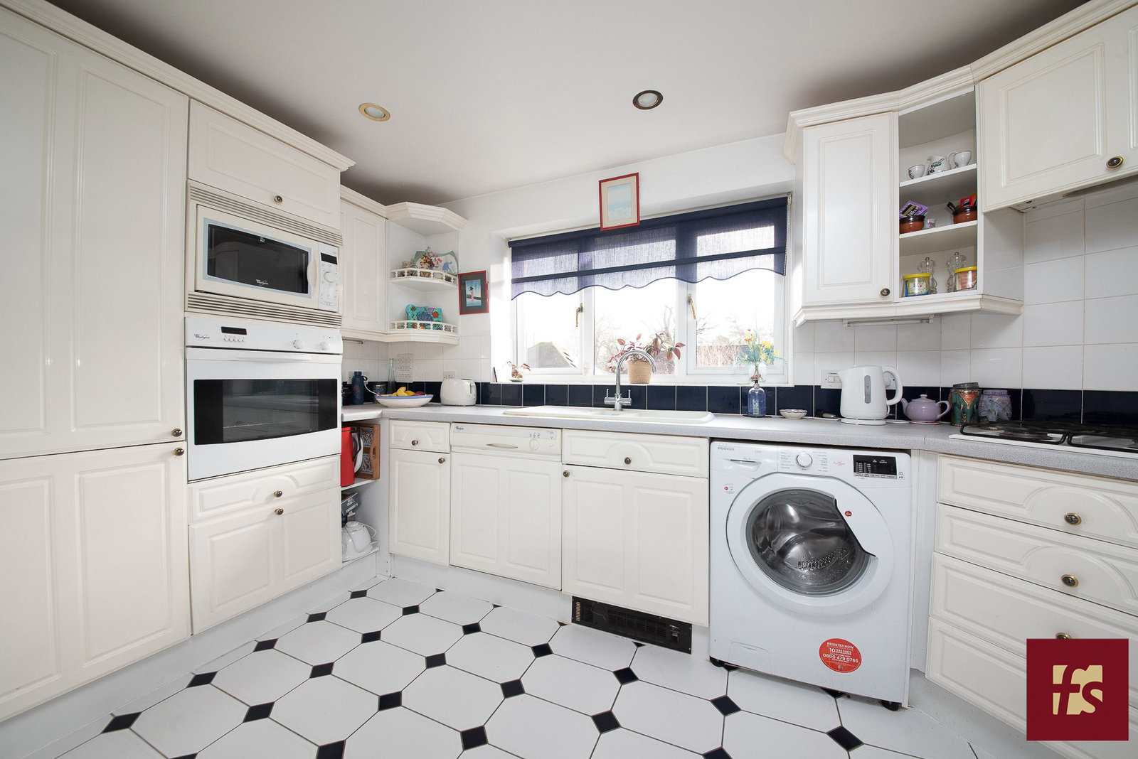 Masefield Gardens, Crowthorne, RG45 7QT, photo 5