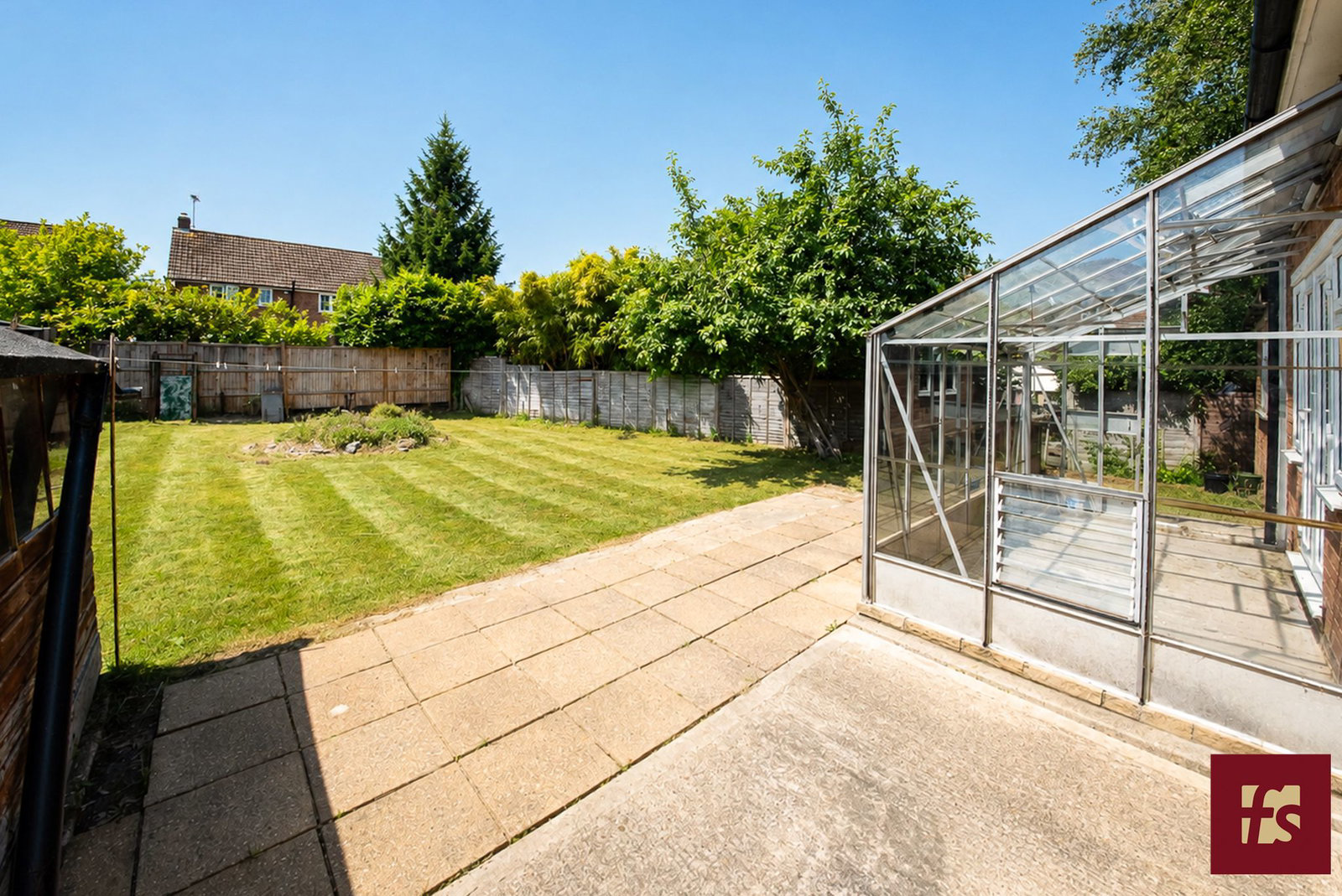 Lea Croft, Crowthorne, Berkshire RG45 6RJ, photo 2