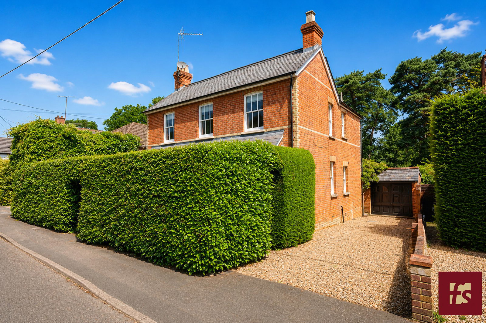 Longdown Road, Sandhurst, Berkshire, GU47 8QG