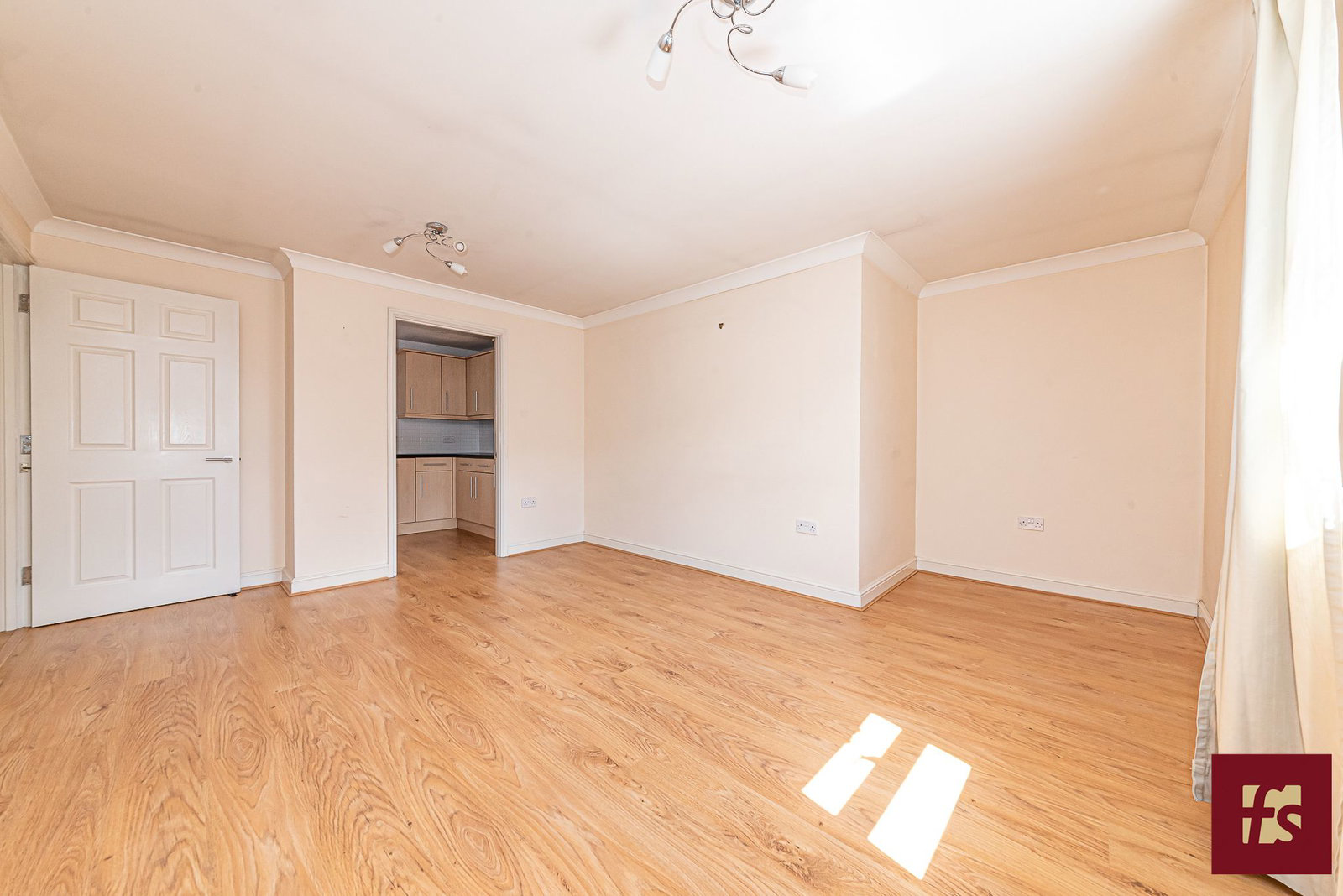 Heath Hill Road South, Crowthorne, Berkshire RG45 7BH, photo 5