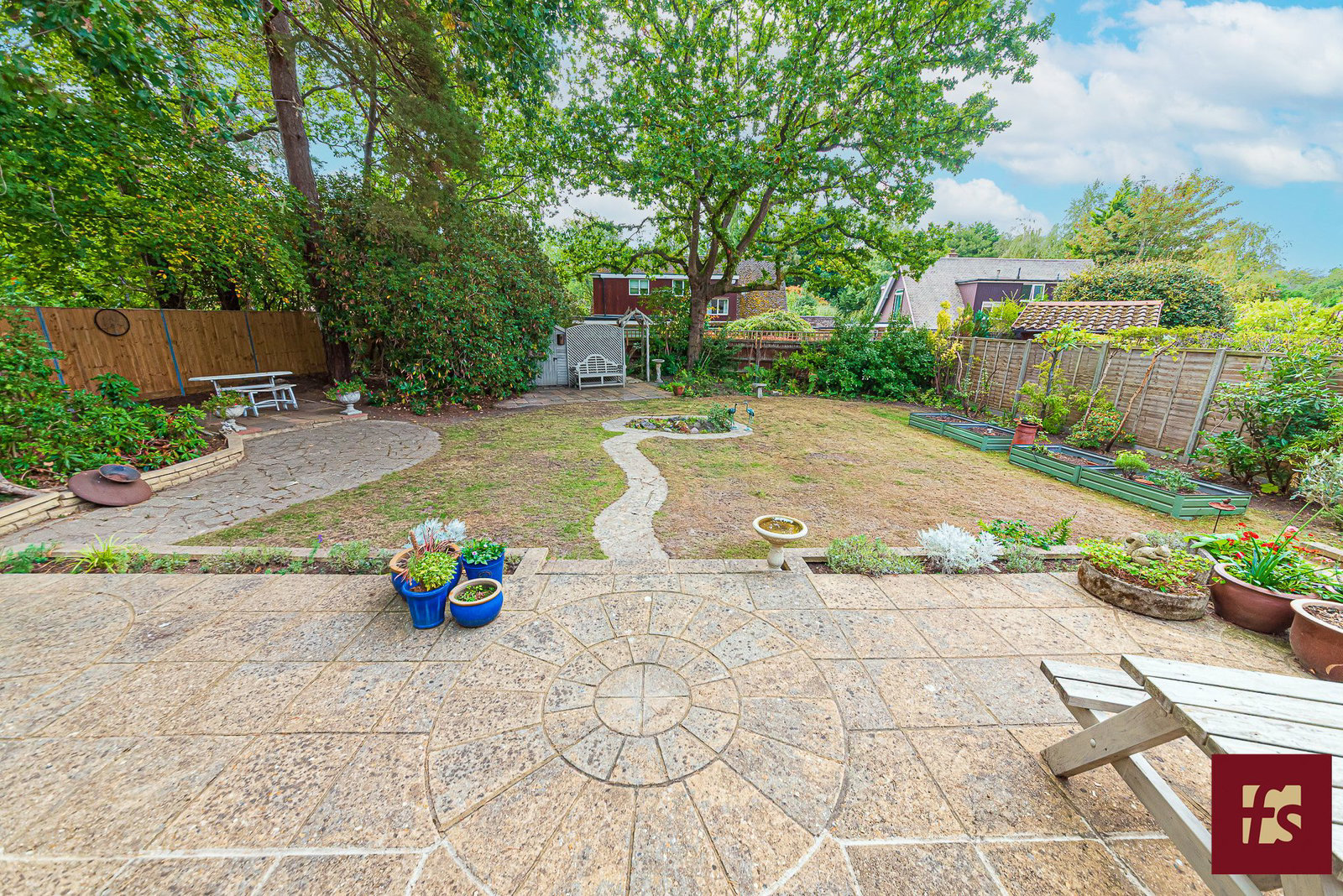 The Rise, Crowthorne, Berkshire RG45 6EJ, photo 2
