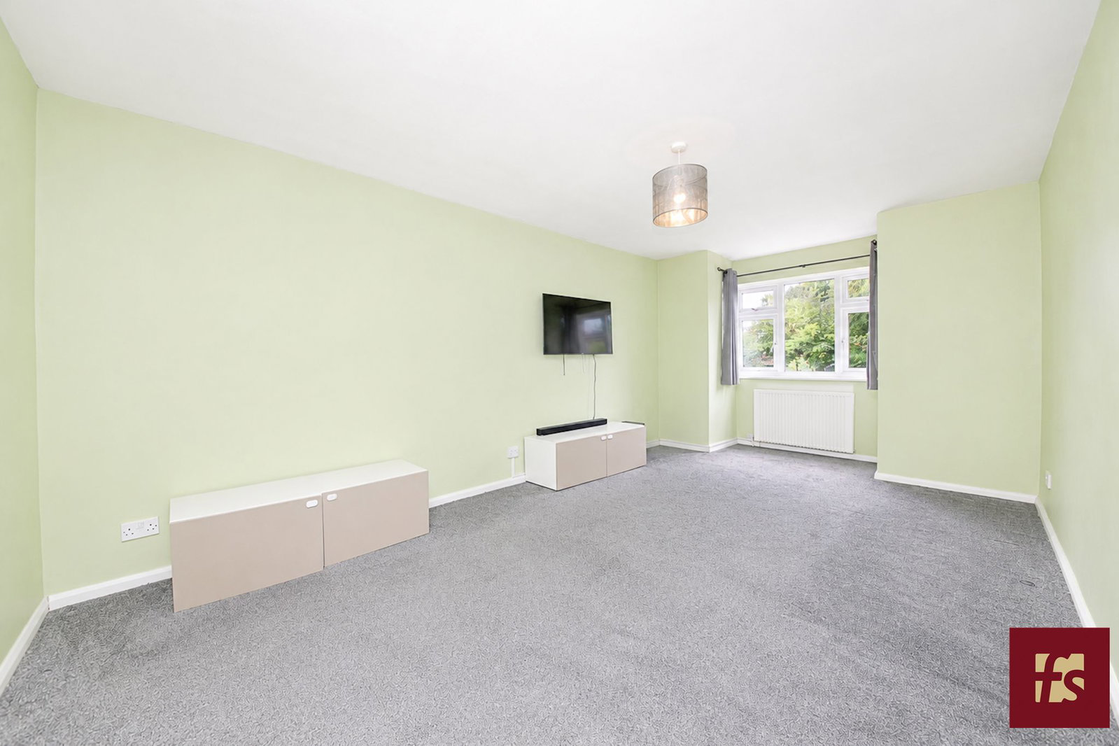 Emerson Court, Albert Walk, Crowthorne, RG45 7EB, photo 2