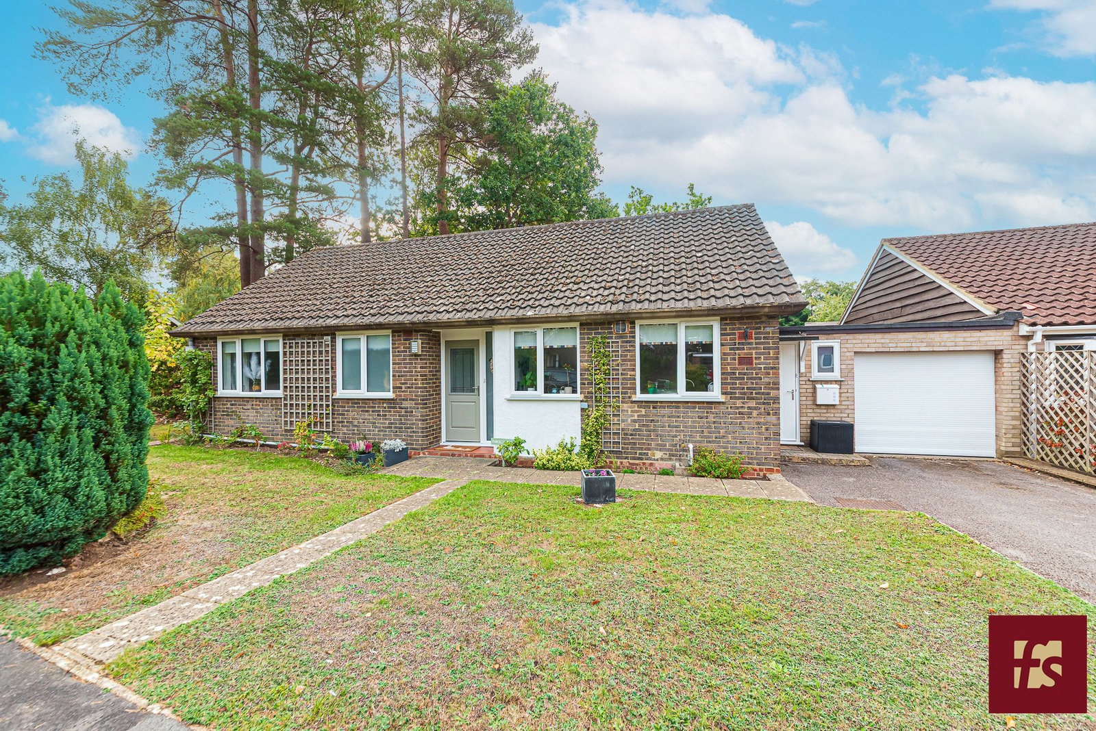 The Rise, Crowthorne, Berkshire RG45 6EJ, photo 15