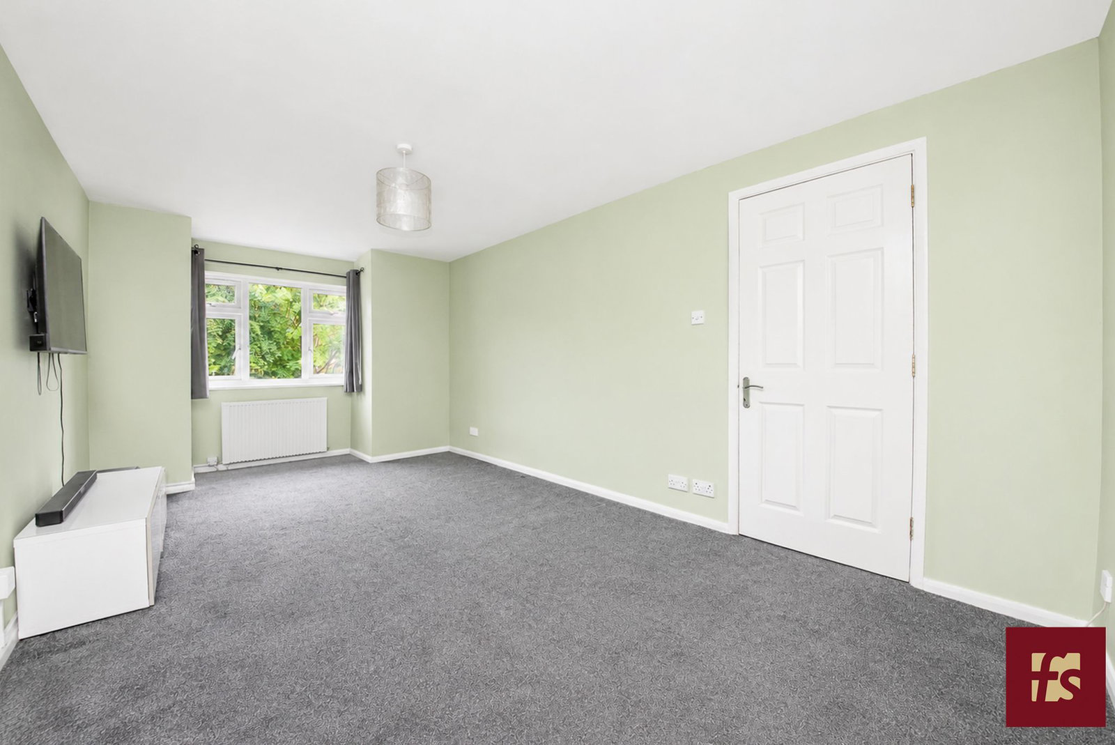 Emerson Court, Albert Walk, Crowthorne, RG45 7EB, photo 3