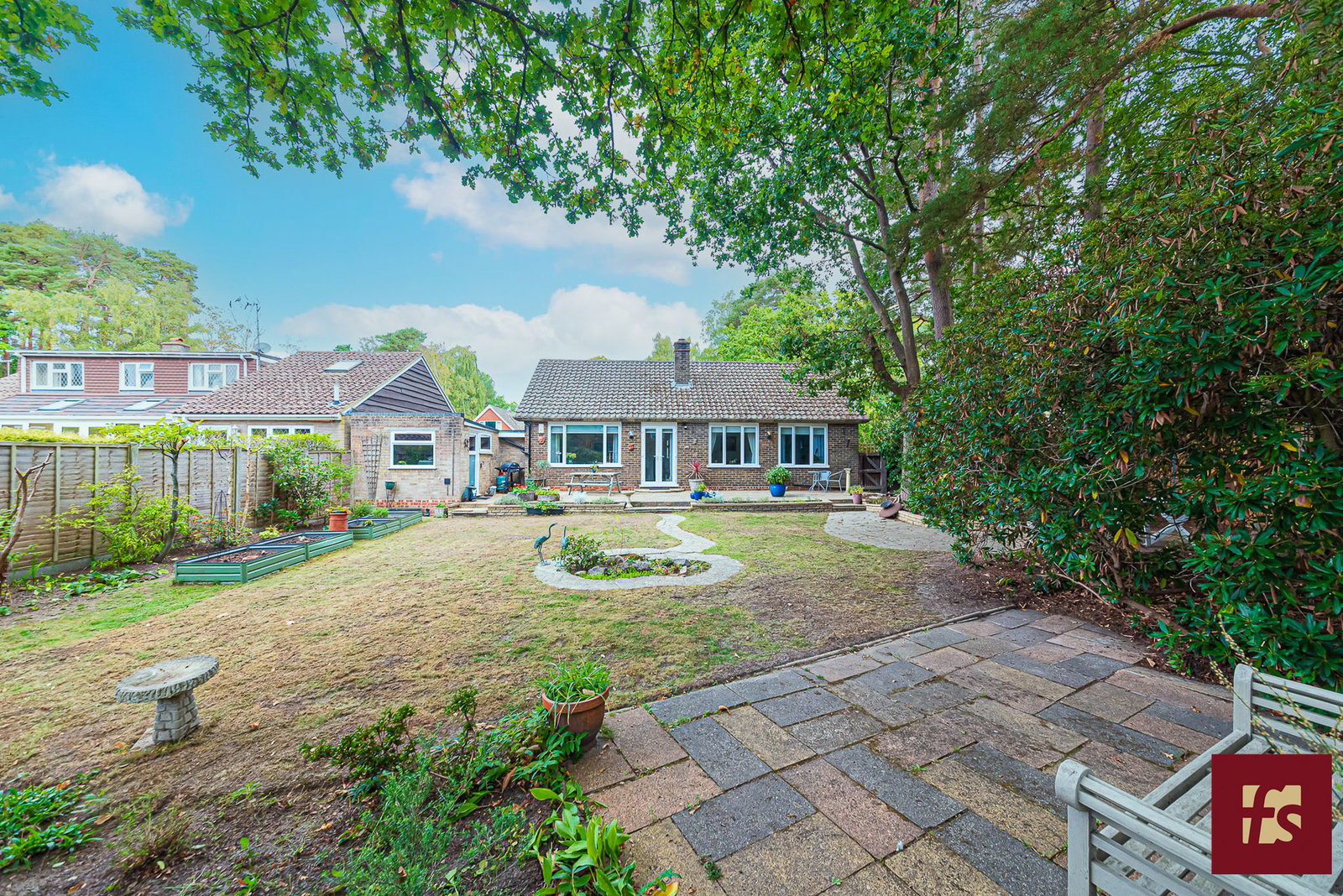 The Rise, Crowthorne, Berkshire RG45 6EJ, photo 13