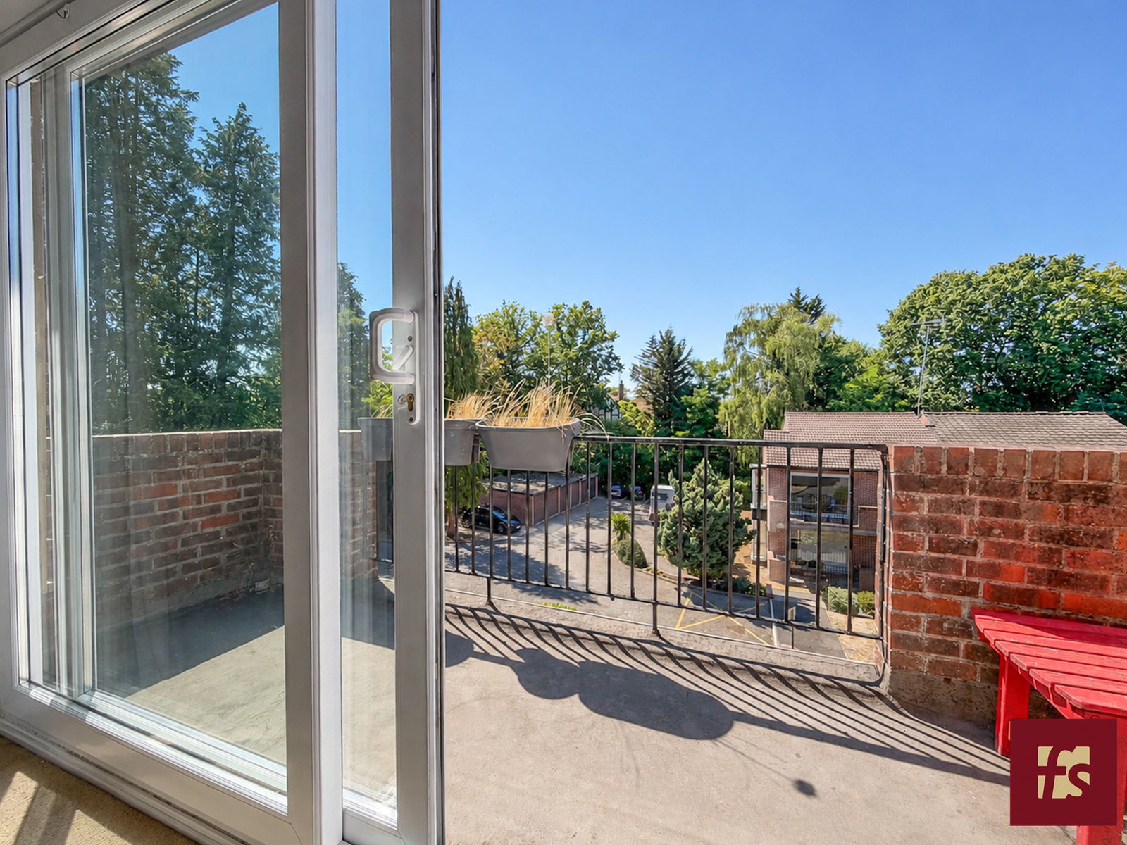 Nugee Court, Dukes Ride, Crowthorne, Berkshire, RG45 6SJ, photo 2
