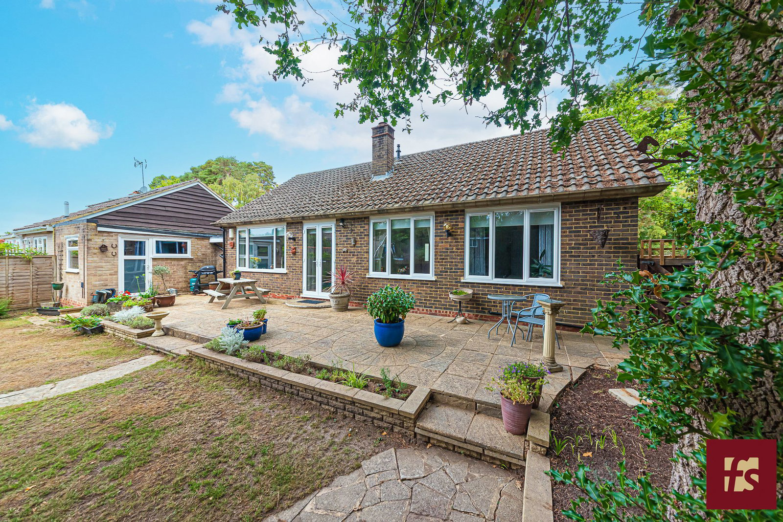 The Rise, Crowthorne, Berkshire RG45 6EJ, photo 14