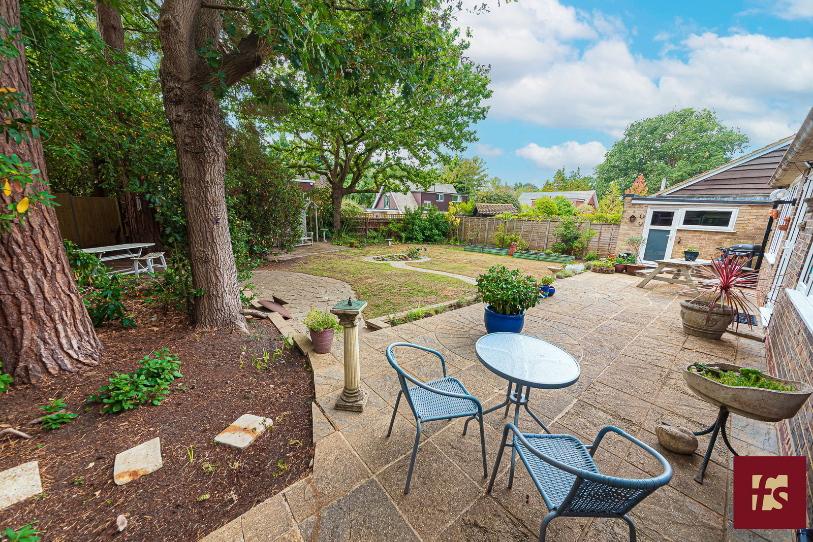 The Rise, Crowthorne, Berkshire RG45 6EJ, photo 12