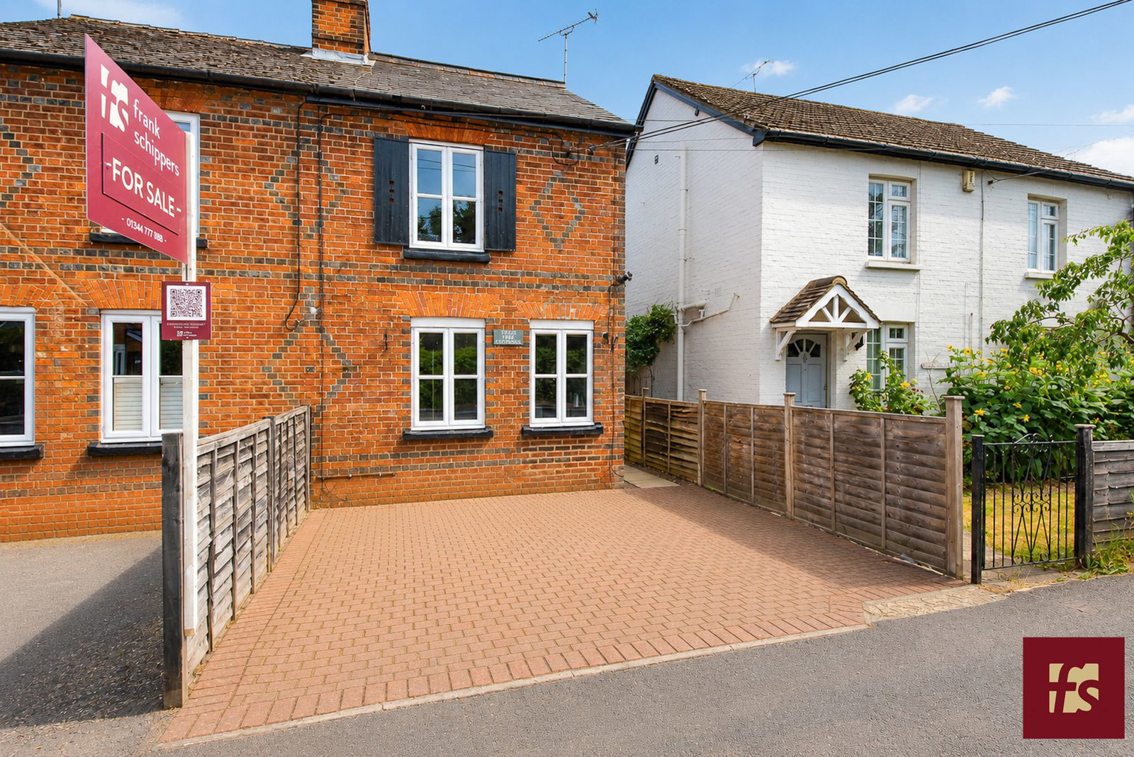 Hope Cottages, Bracknell Road, Warfield, Berkshire RG42 6LR, photo 22