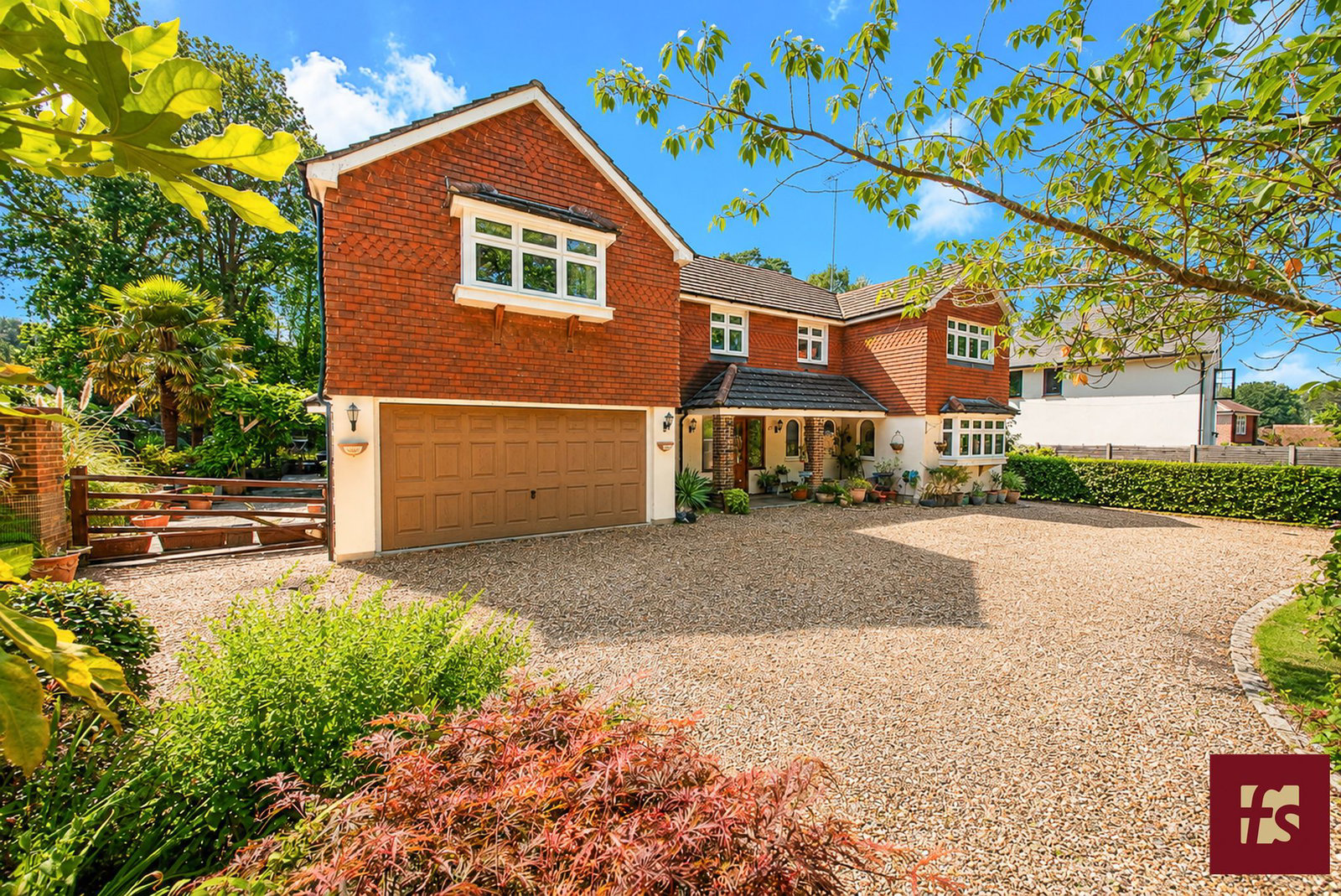 Ravenswood Avenue, Crowthorne, Berkshire RG45 6AX