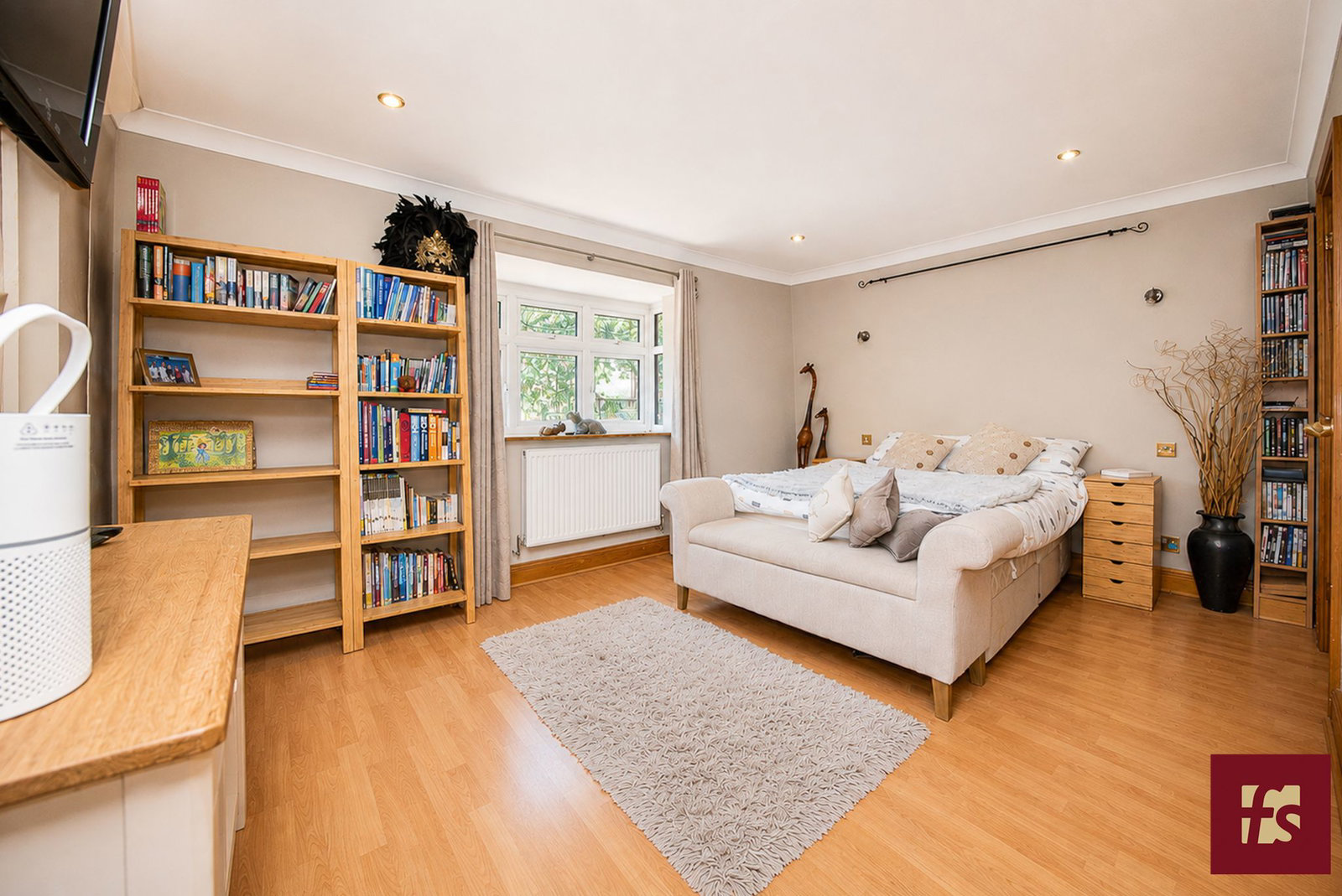 Ravenswood Avenue, Crowthorne, Berkshire RG45 6AX, photo 6