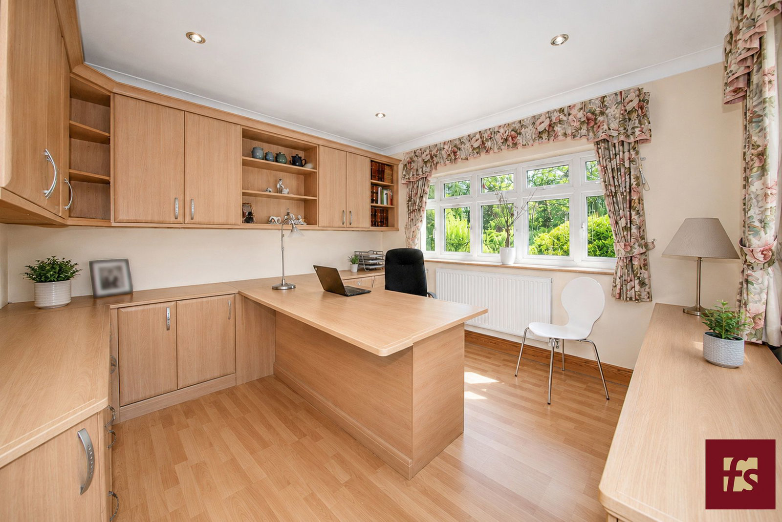 Ravenswood Avenue, Crowthorne, Berkshire RG45 6AX, photo 8