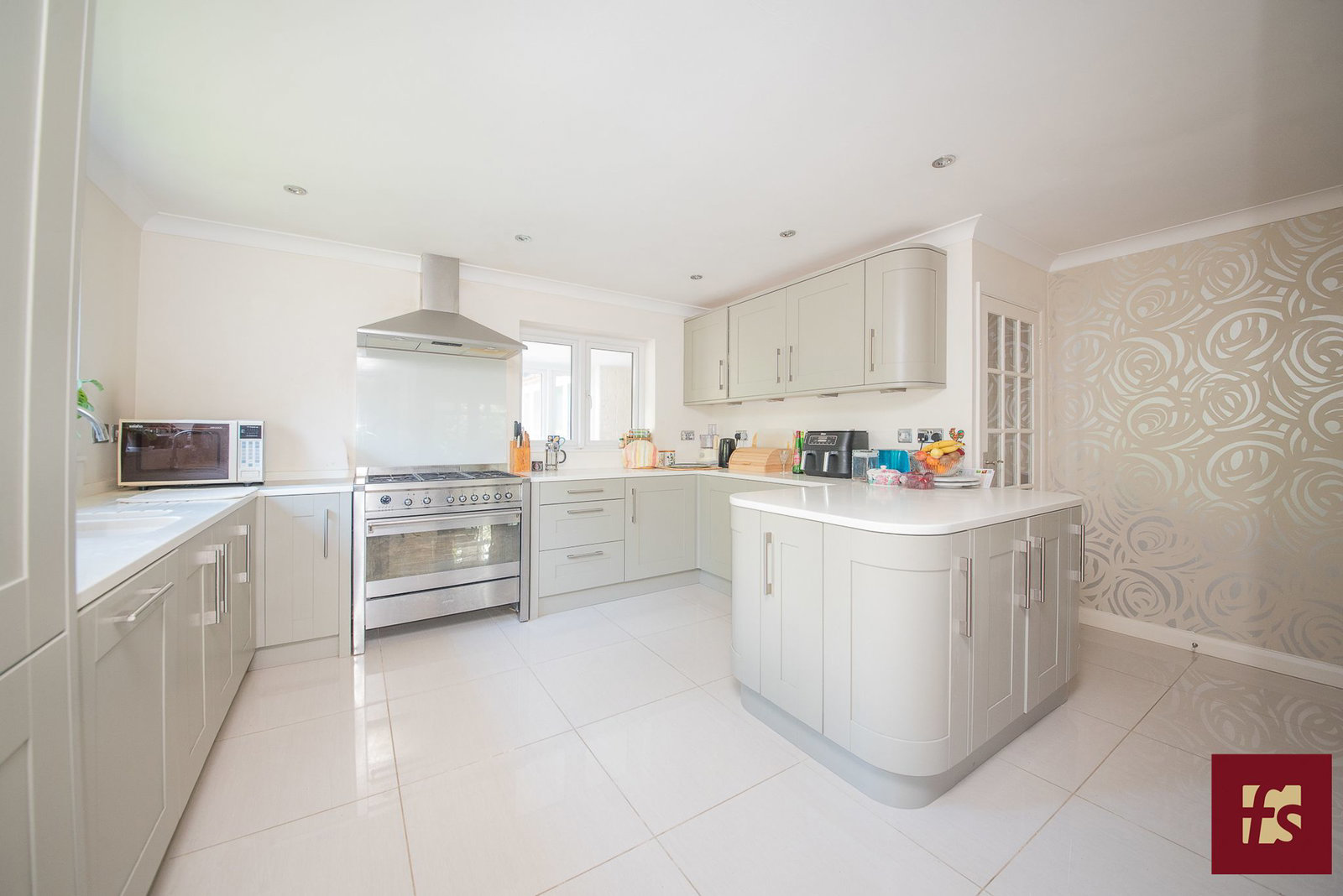 Windrush Heights, Sandhurst, Berkshire GU47 8ET, photo 4