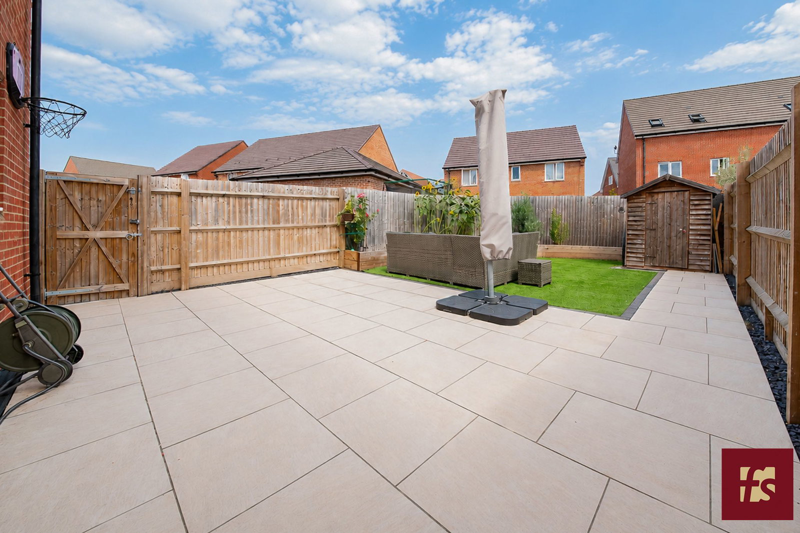 Mearing Grove, Shinfield, Wokingham, RG2 9RF, photo 2