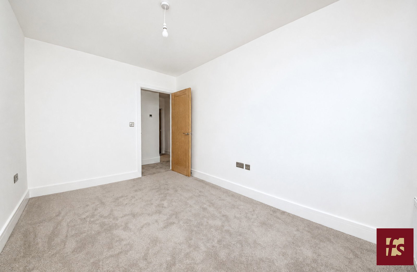 Hunters Mews, Hancombe Road, Sandhurst, Berkshire GU47 8NP, photo 13