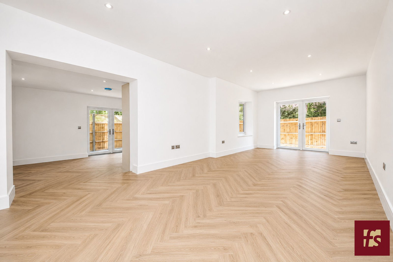 Hunters Mews, Hancombe Road, Sandhurst, Berkshire GU47 8NP, photo 3