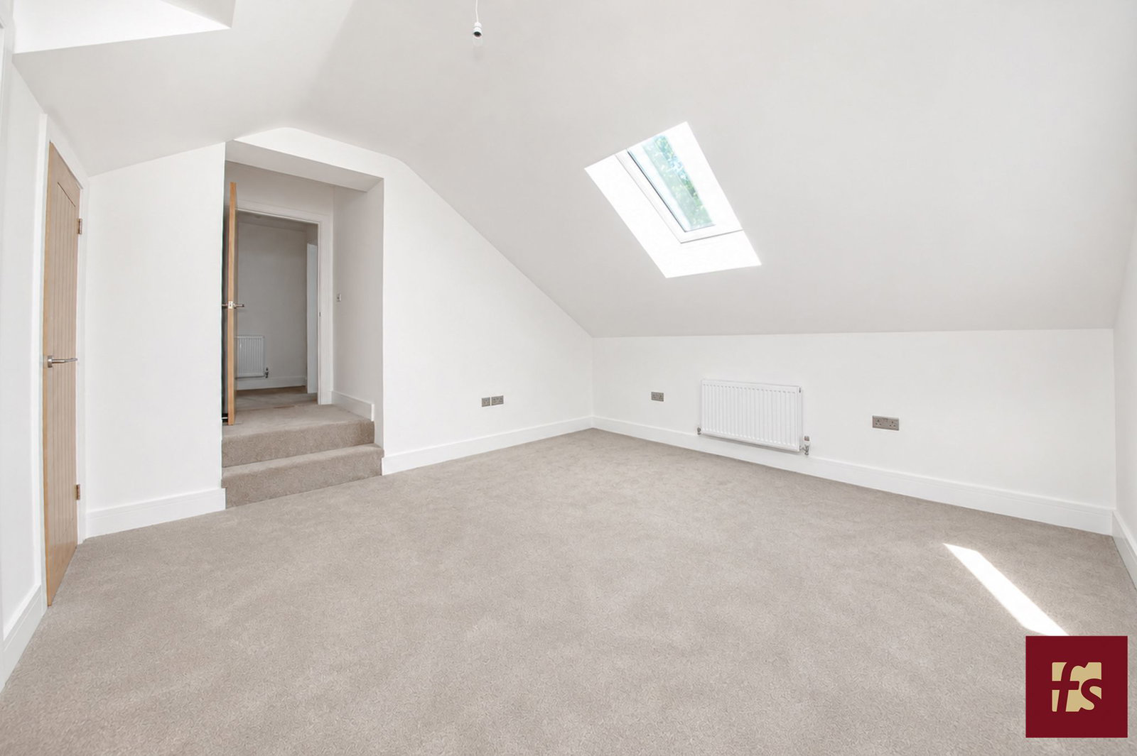 Hunters Mews, Hancombe Road, Sandhurst, Berkshire GU47 8NP, photo 11