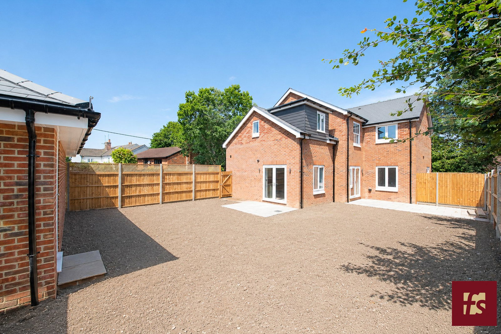 Hunters Mews, Hancombe Road, Sandhurst, Berkshire GU47 8NP, photo 29