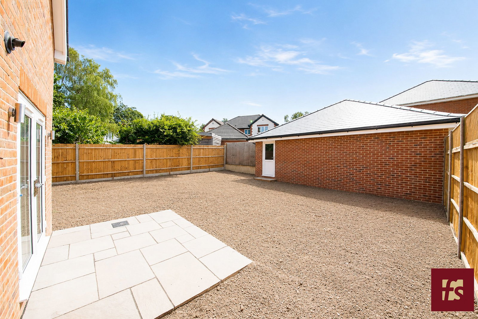 Hunters Mews, Hancombe Road, Sandhurst, Berkshire GU47 8NP, photo 31
