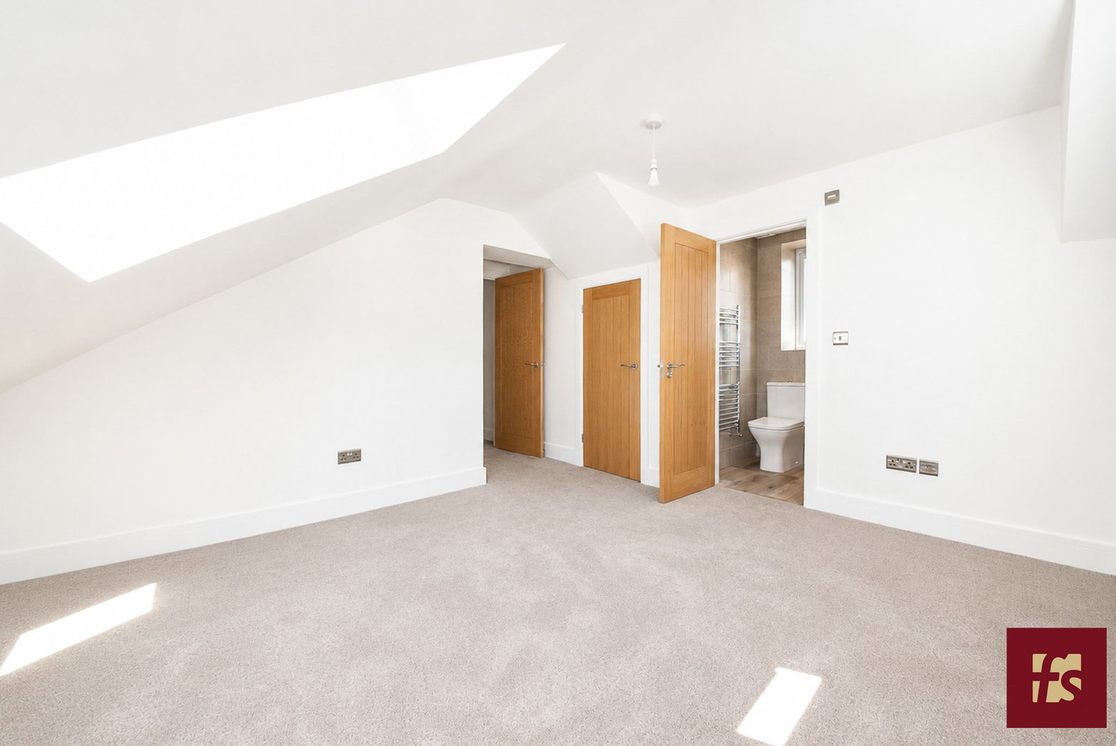 Hunters Mews, Hancombe Road, Sandhurst, Berkshire GU47 8NP, photo 19